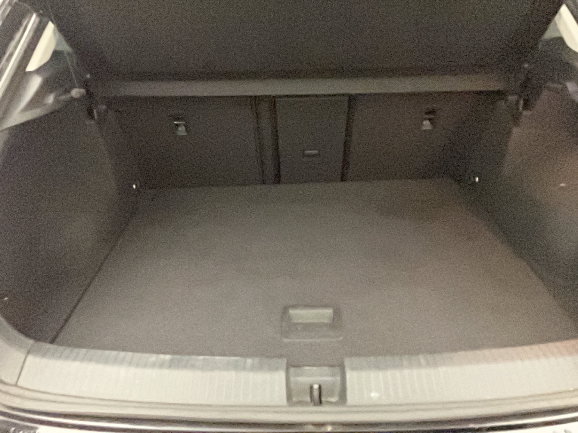 VW T-Roc 2.0 TDI Sport | Bild 19 von 31