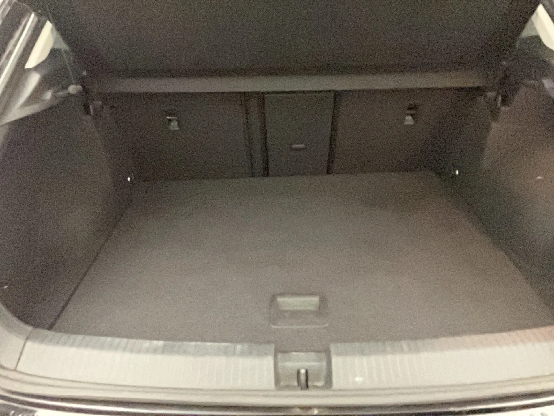 VW T-Roc 2.0 TDI Sport | Bild 19 von 31