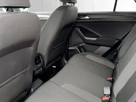 VW T-Roc 1.5 TSI Design | Thumbnail 15 von 16