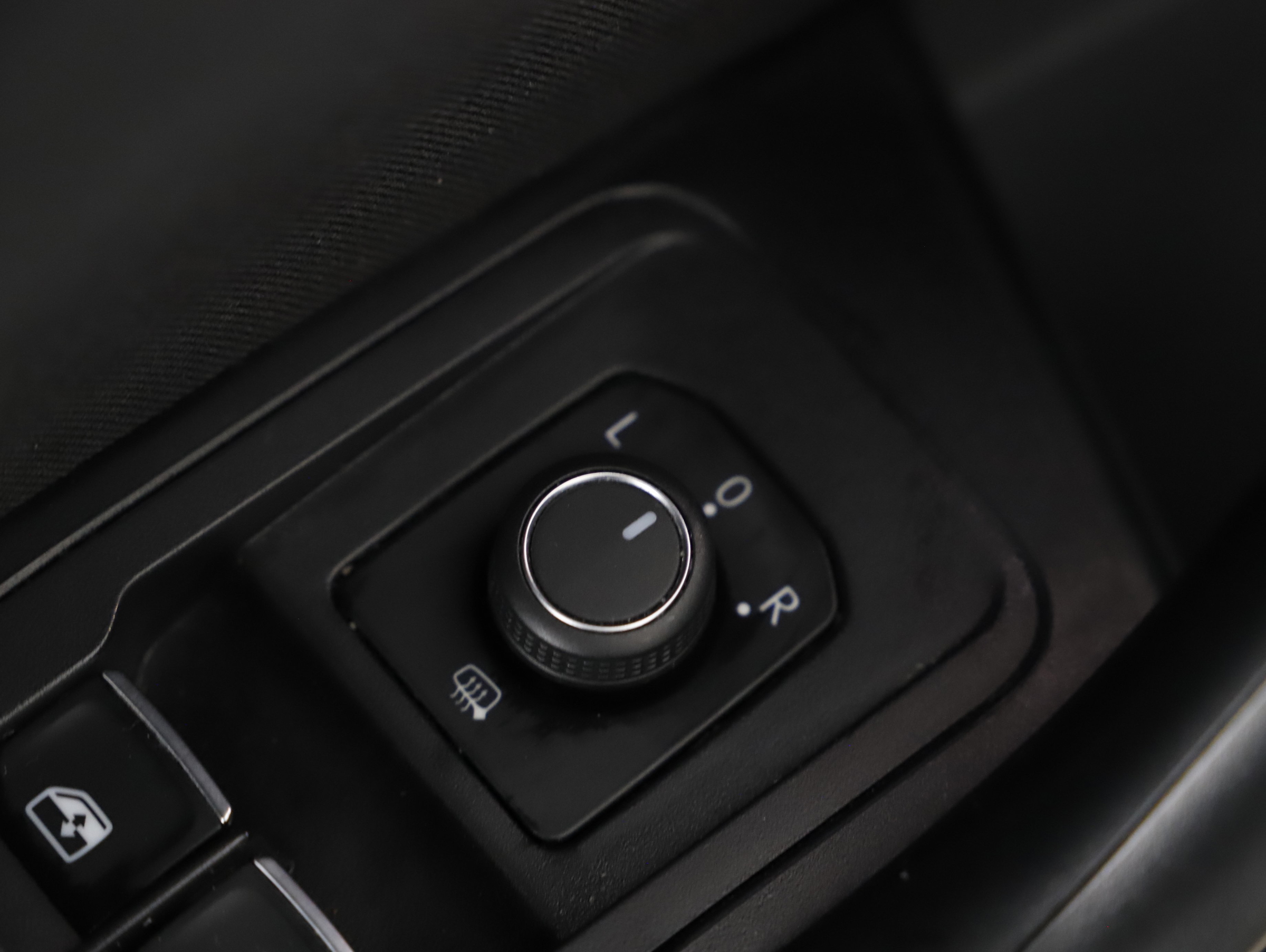 VW T-Roc 2.0 TDI 4Motion Sport | Bild 12 von 29