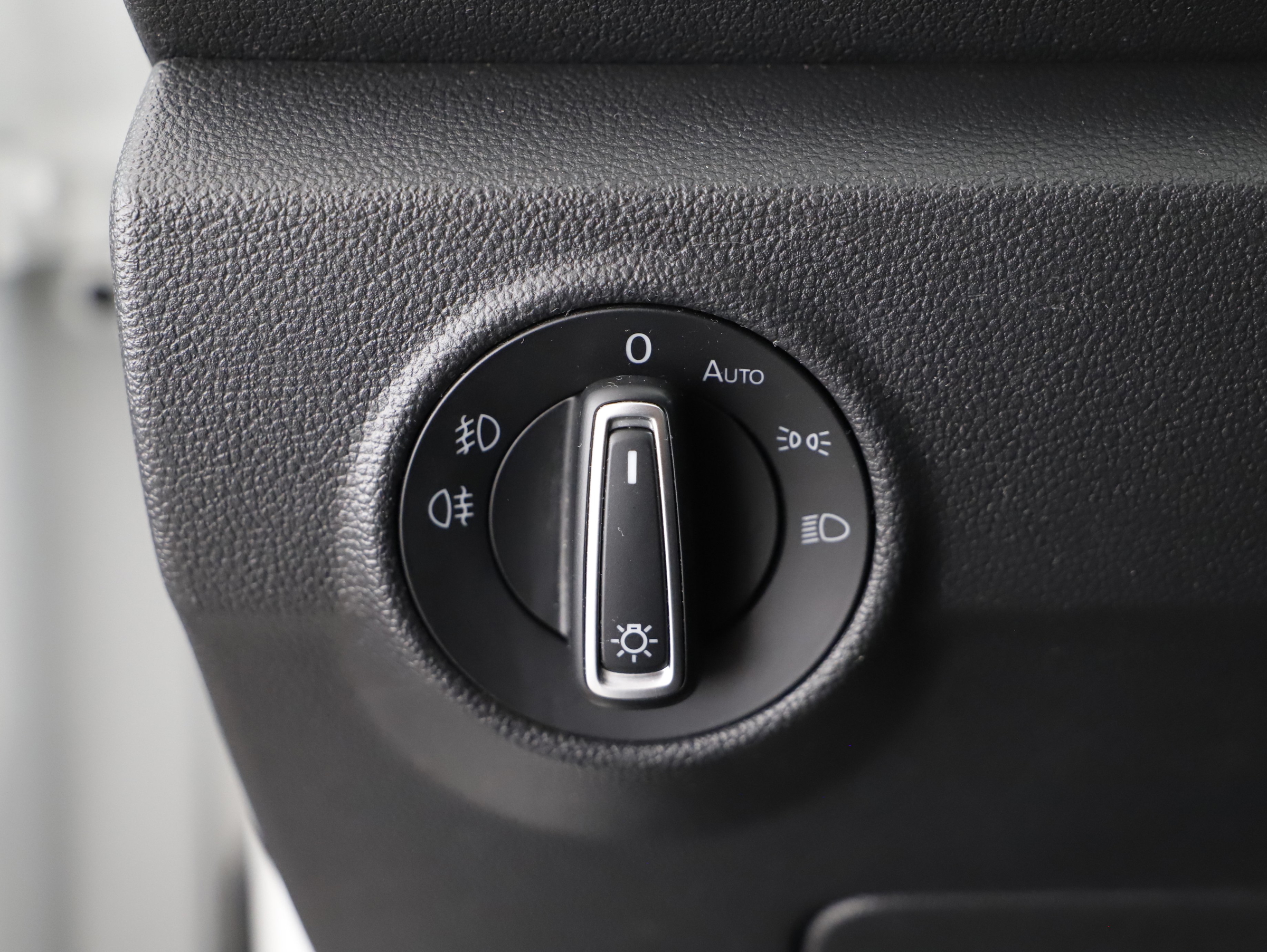 VW T-Roc 2.0 TDI 4Motion Sport | Bild 13 von 29