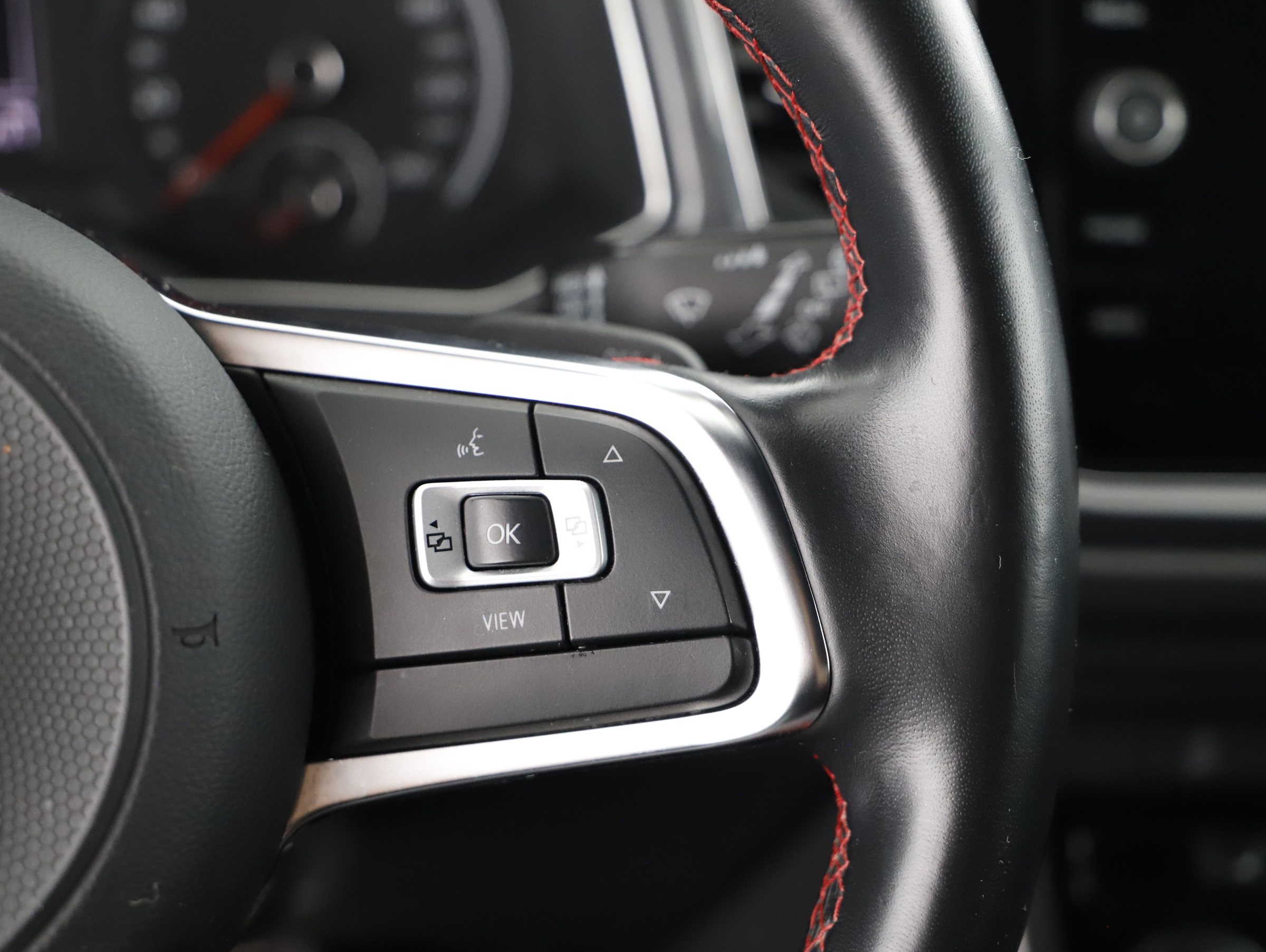 VW T-Roc 2.0 TDI 4Motion Sport | Bild 19 von 29