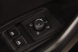 VW T-Roc 1.5 TSI ACT Sport | Thumbnail 7 von 31