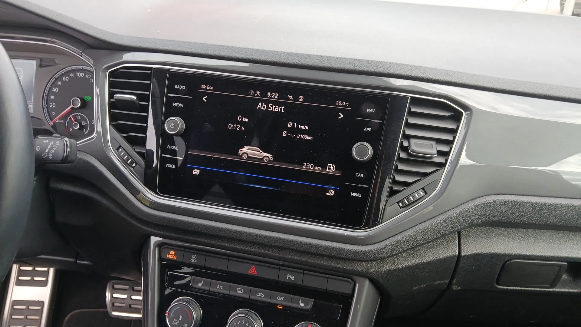 VW T-Roc 1.5 TSI ACT Sport | Bild 16 von 22