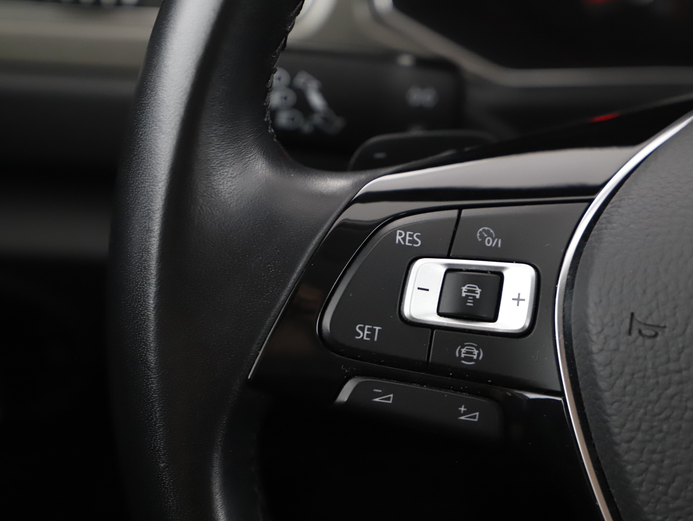 VW T-Roc 2.0 TDI 4Motion Design | Bild 9 von 20