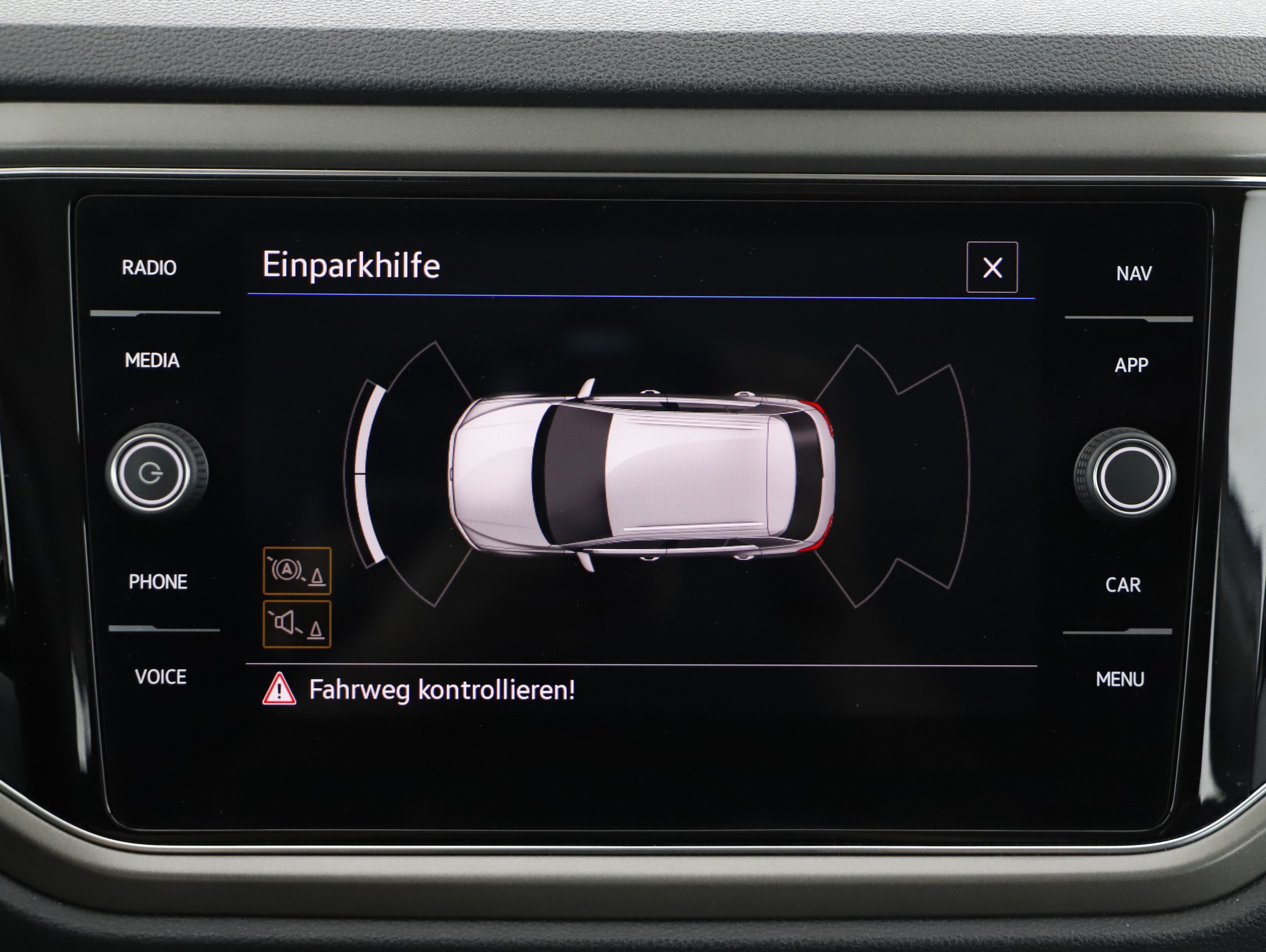 VW T-Roc 2.0 TDI 4Motion Design | Bild 14 von 20