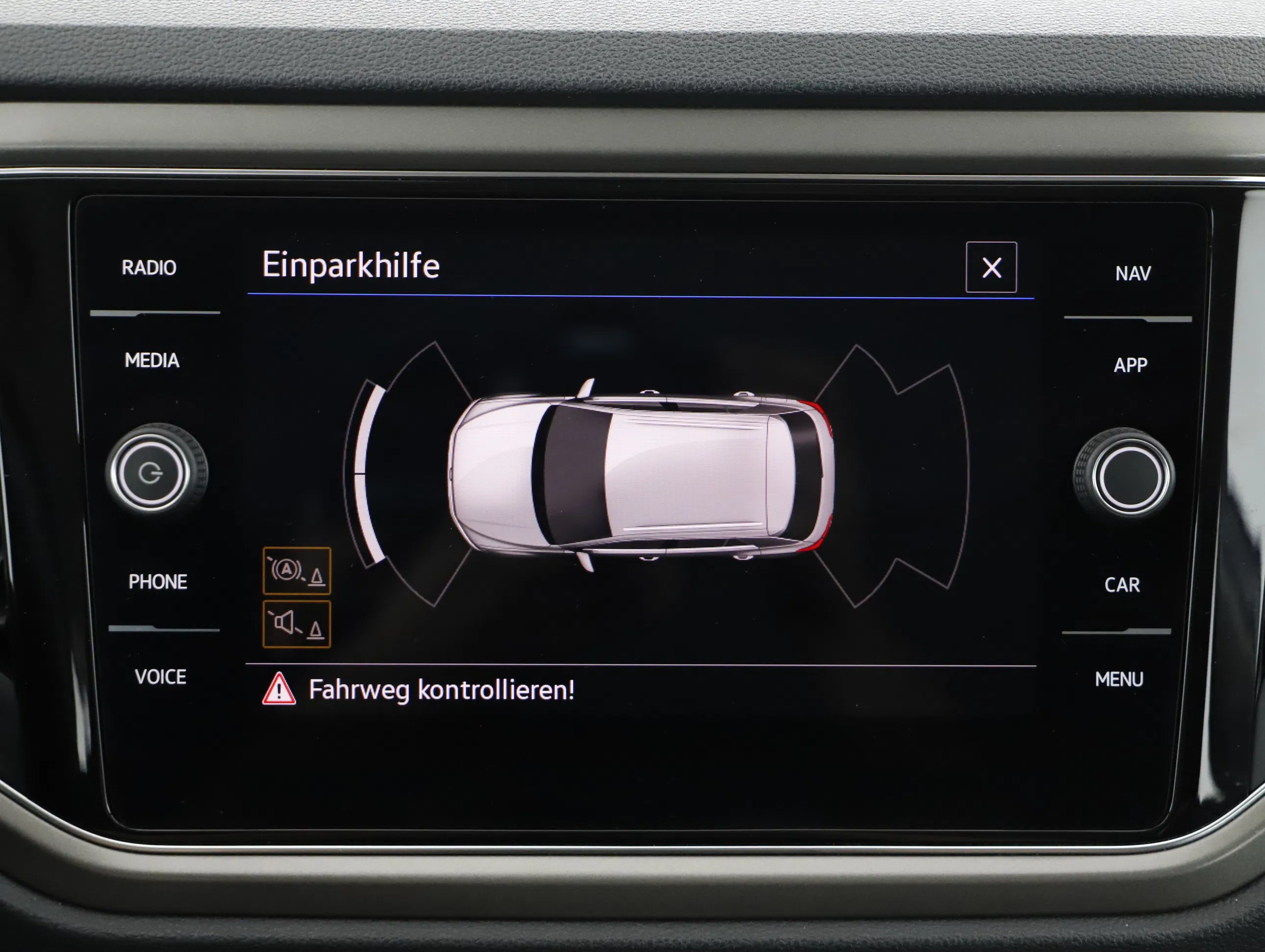 VW T-Roc 2.0 TDI 4Motion Design | Bild 14 von 20