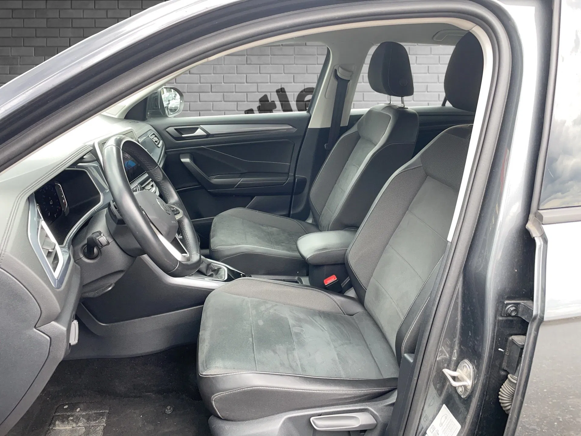 VW T-Roc 1.5 TSI Style DSG | Bild 2 von 18