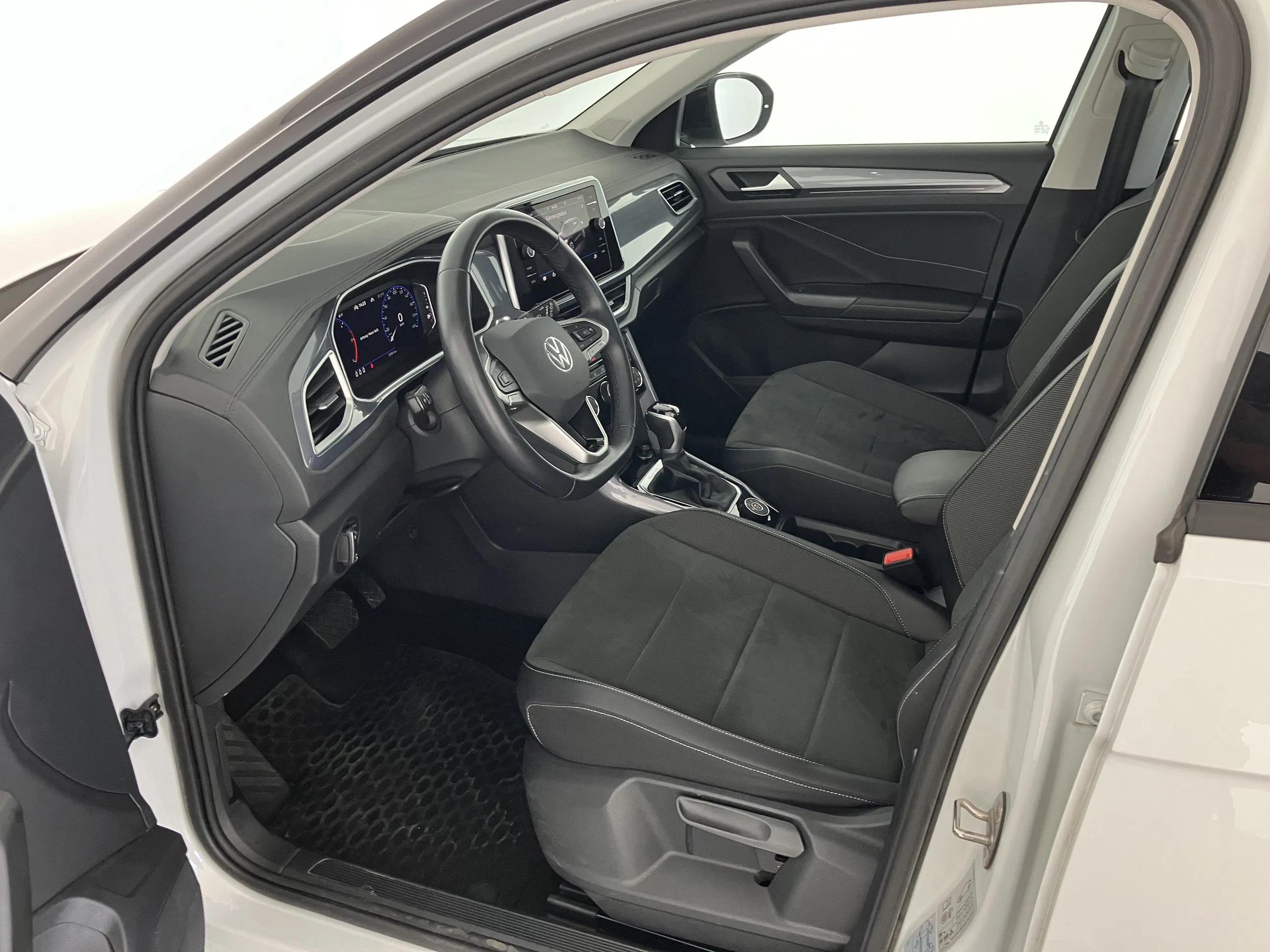 VW T-Roc 2.0 TDI 4Motion Style | Bild 6 von 31