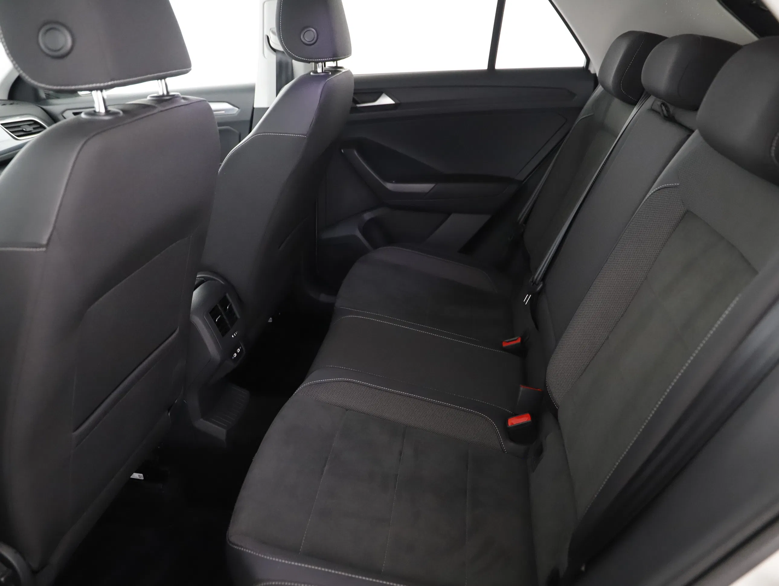 VW T-Roc 1.0 TSI Style | Bild 10 von 25