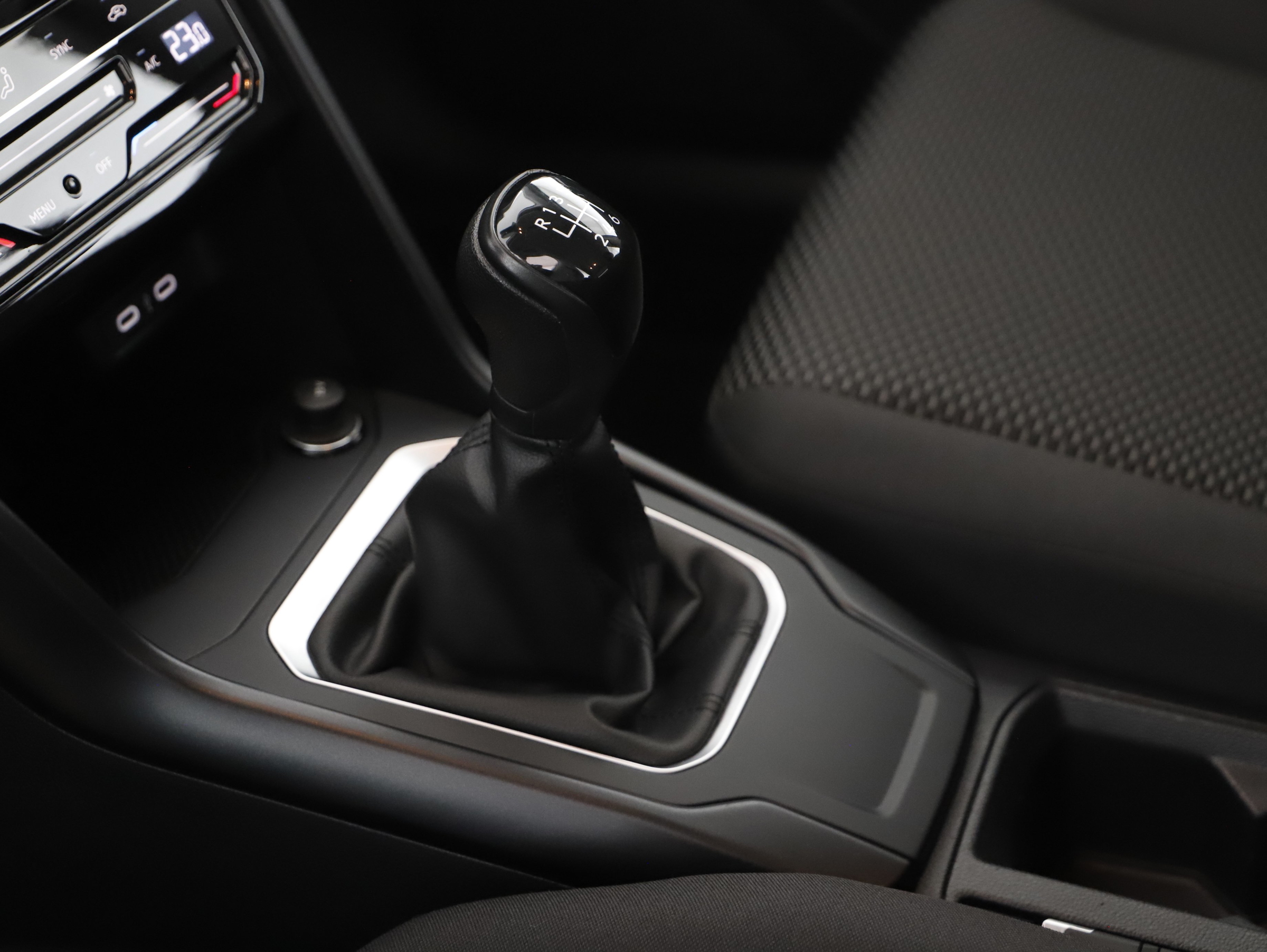 VW T-ROC 2.0 DT085 TDIM6F | Bild 6 von 22