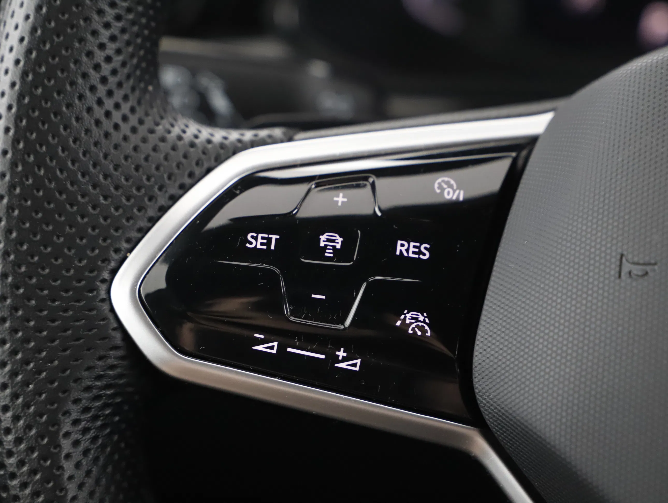 VW T-Roc 2.0 TDI 4Motion R-Line | Bild 11 von 22