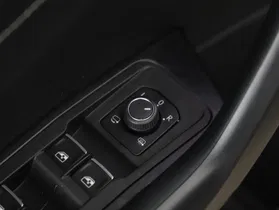 VW T-Roc 2.0 TDI 4Motion R-Line | Thumbnail 15 von 22