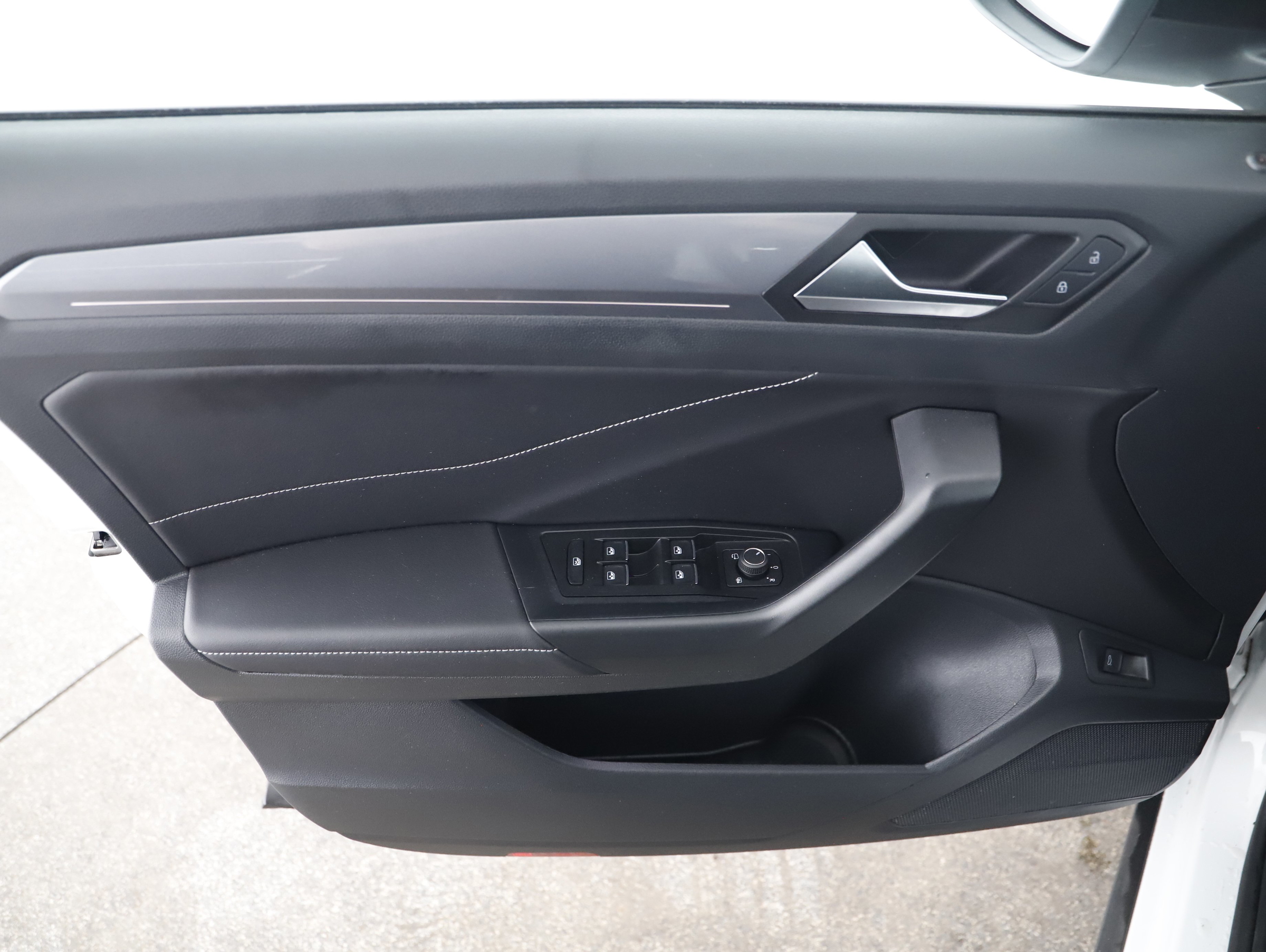 VW T-Roc 1.5 TSI ACT Style | Bild 12 von 20