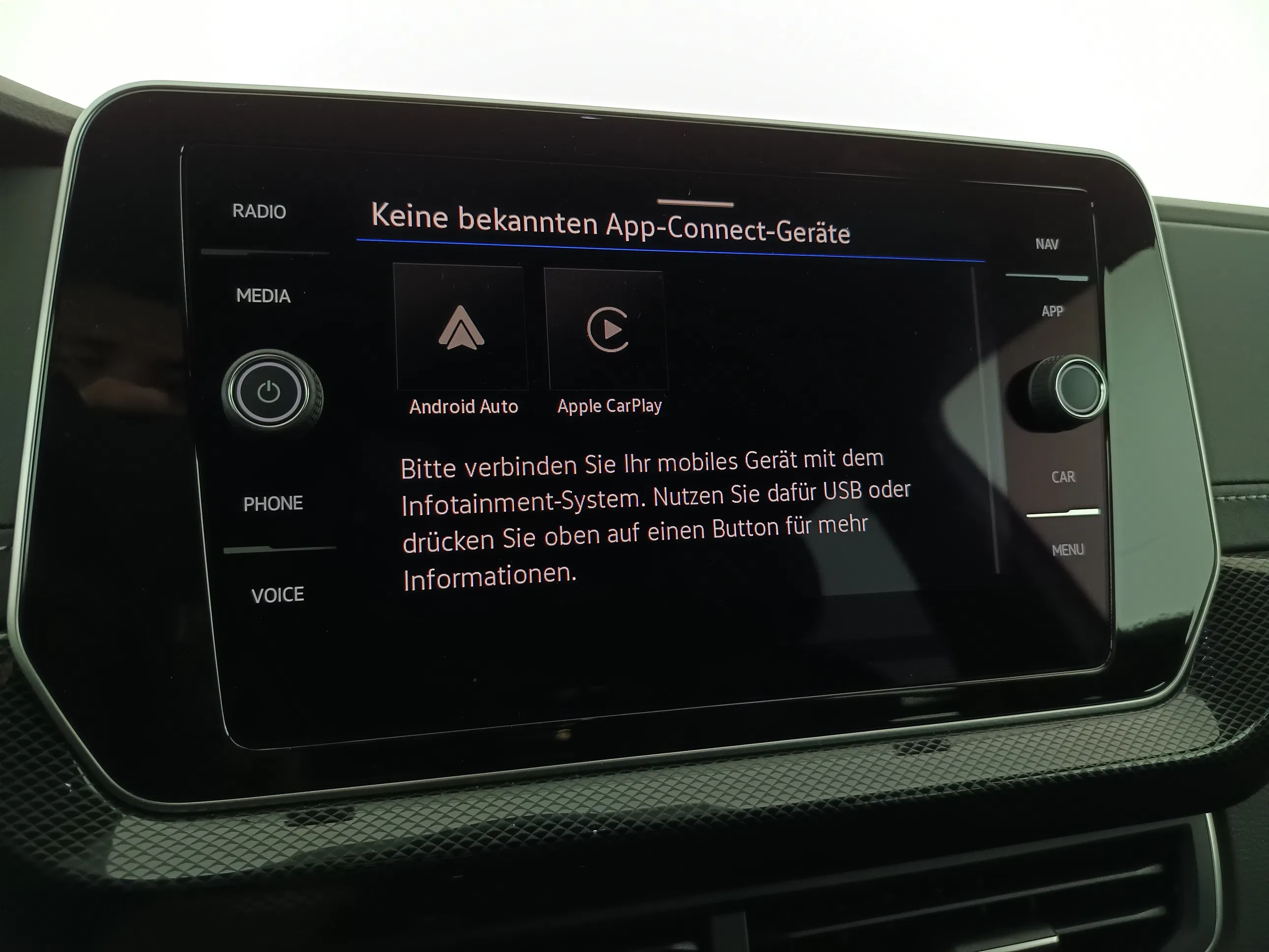 VW T-Cross 1.0 TSI 85 kW R-Line | Bild 22 von 30