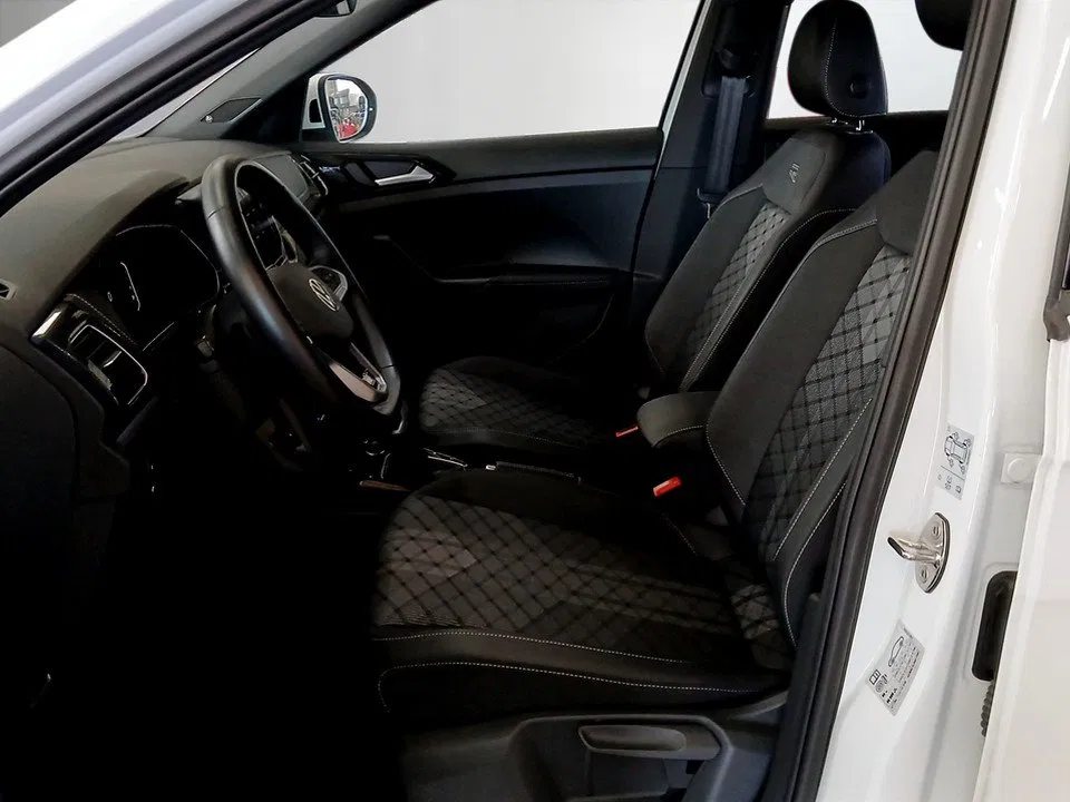 VW T-Cross 1.0 TSI DSG R-Line | Bild 10 von 26