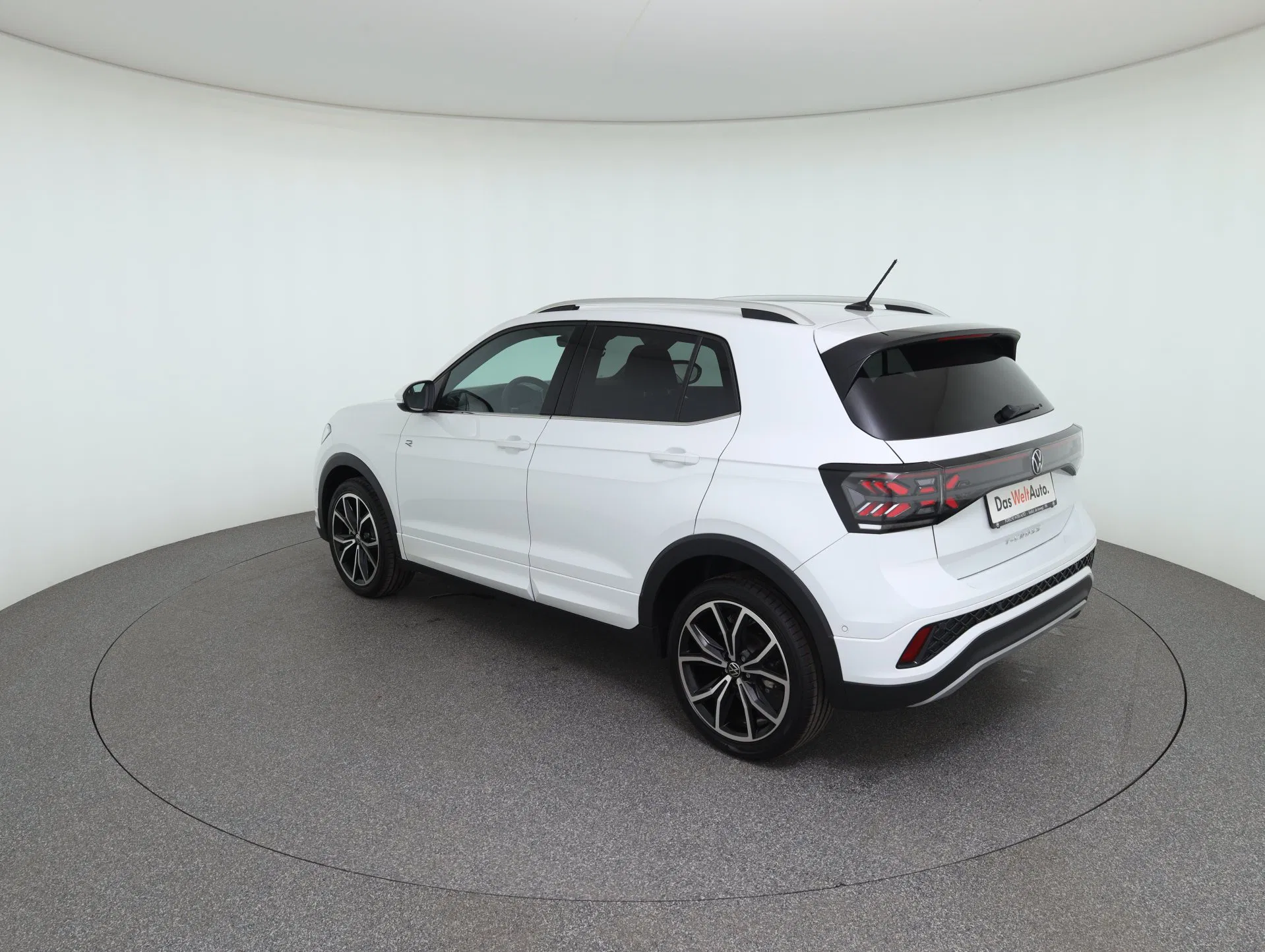 VW T-Cross 1.0 TSI 85 kW R-Line | Bild 8 von 30