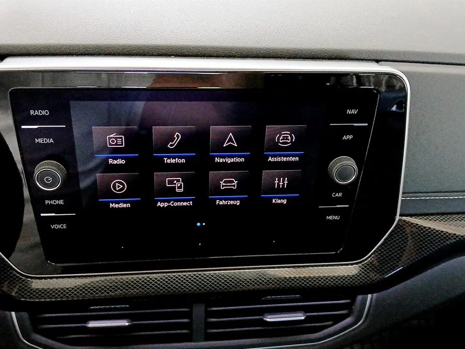 VW T-Cross 1.0 TSI DSG R-Line | Bild 18 von 26