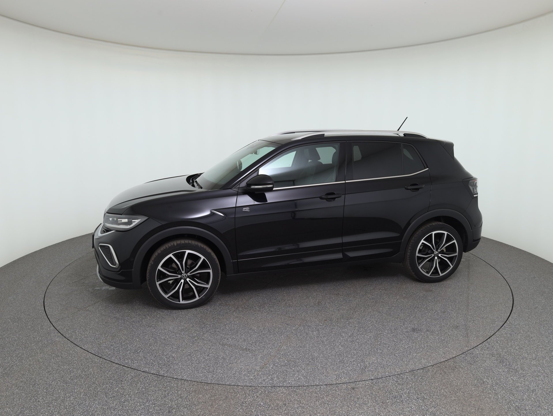VW T-Cross 1.0 TSI 85 kW R-Line | Bild 9 von 28