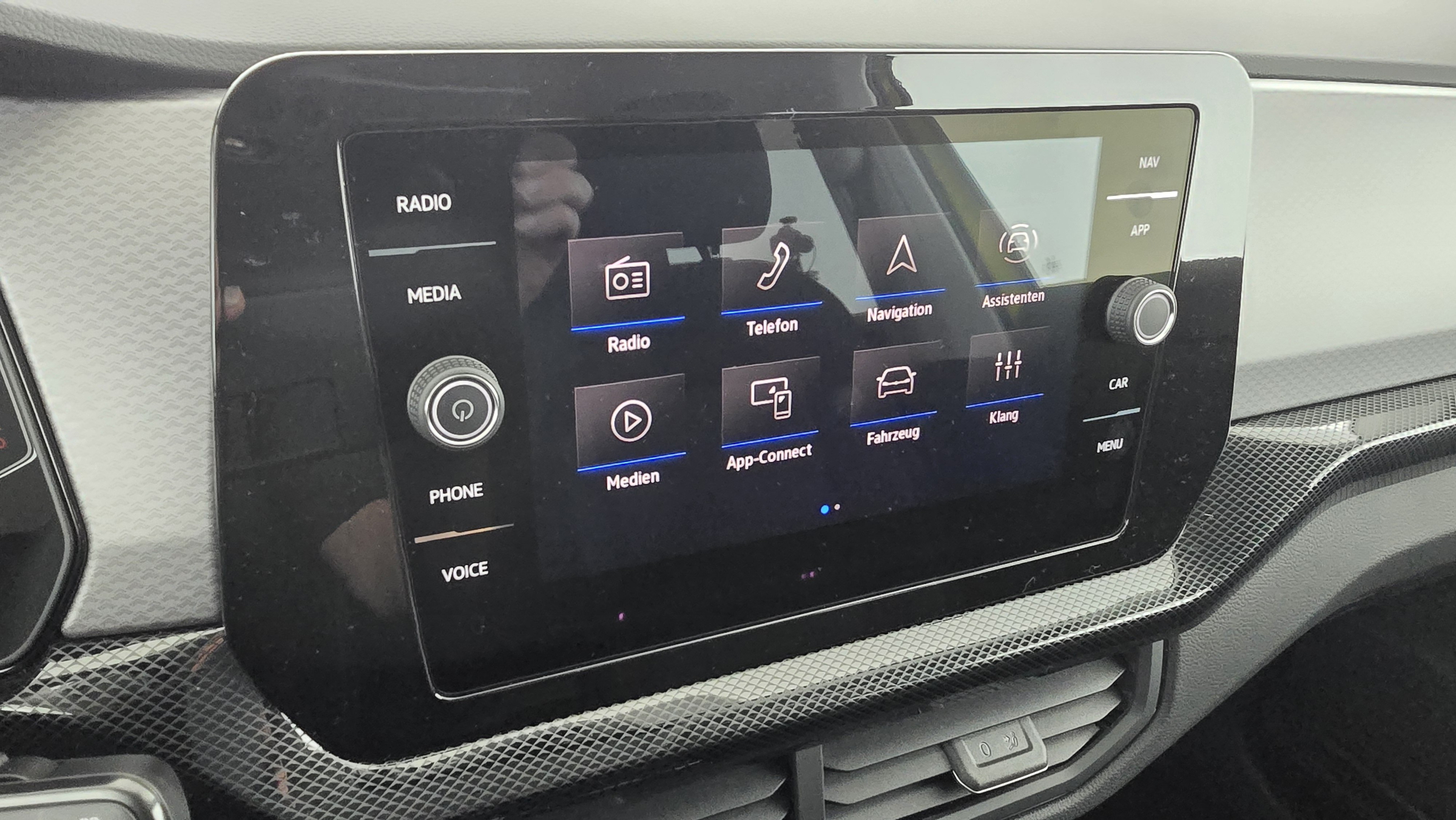 VW T-Cross 1.0 TSI 70 kW Life | Bild 15 von 23