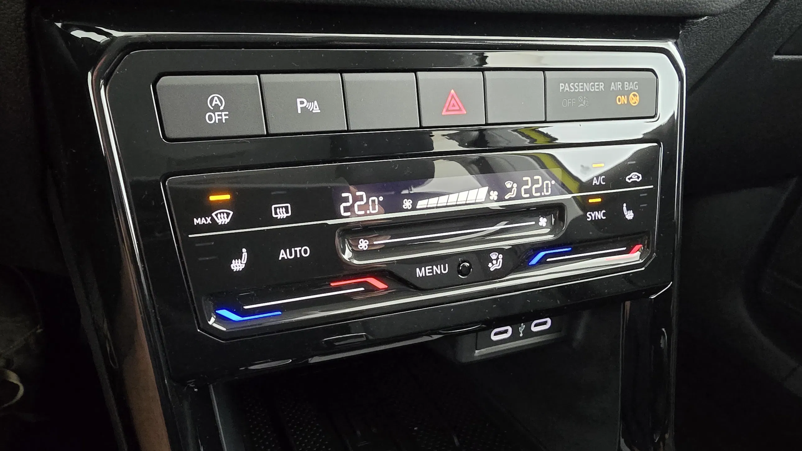 VW T-Cross 1.0 TSI 70 kW Life | Bild 3 von 23