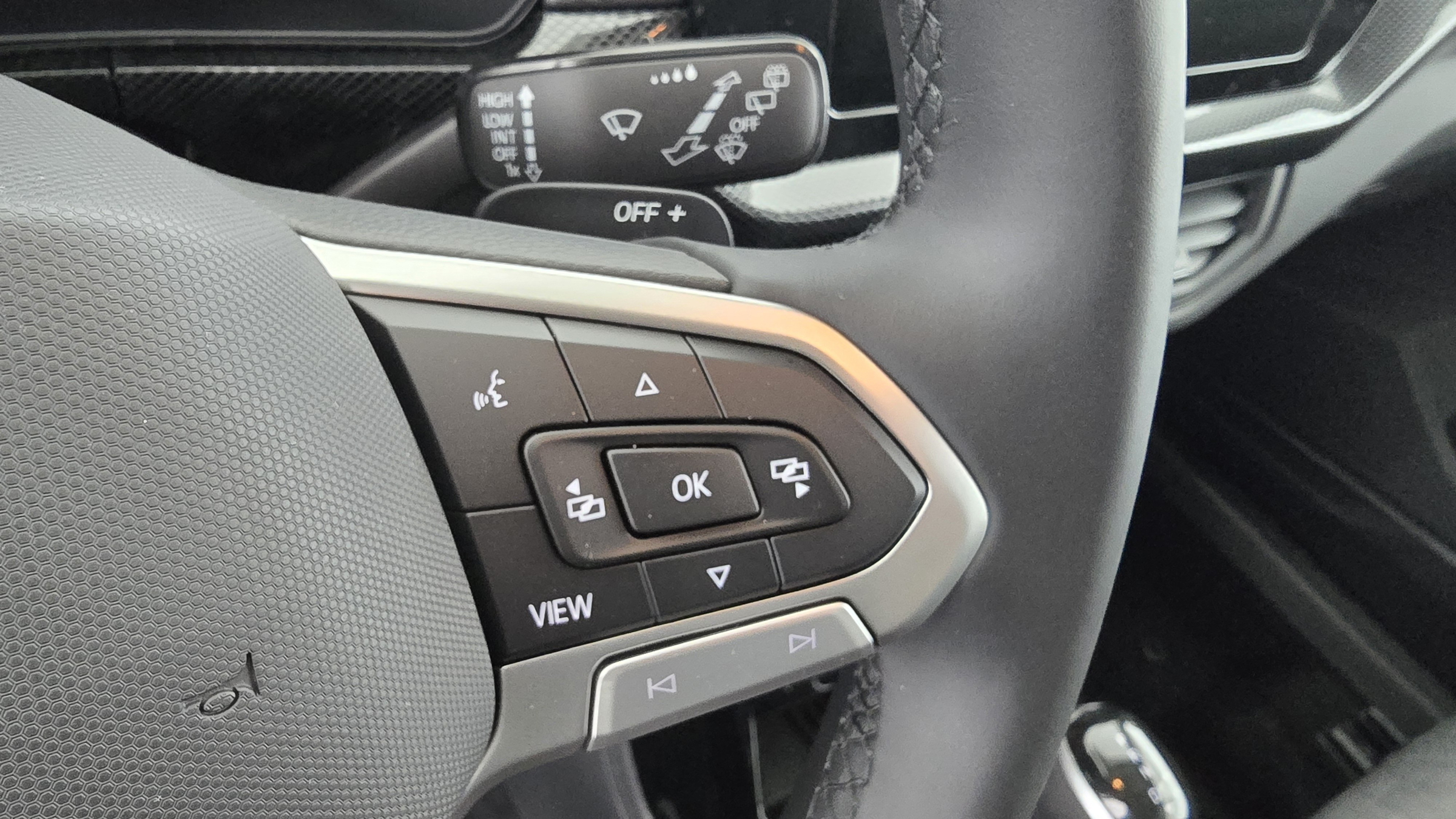 VW T-Cross 1.0 TSI 70 kW Life | Bild 4 von 23