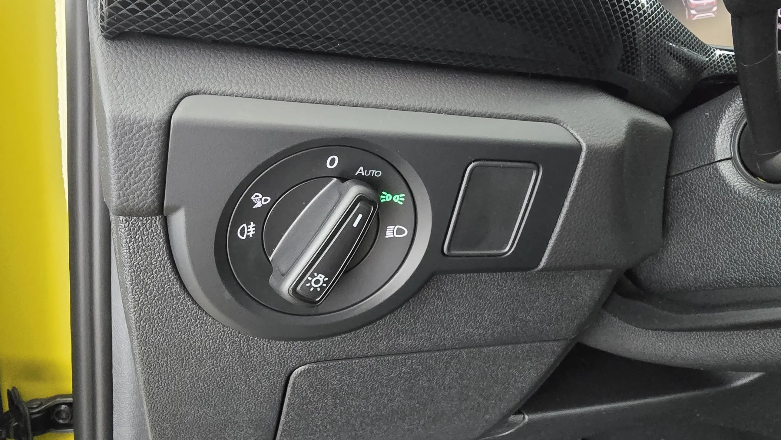 VW T-Cross 1.0 TSI 70 kW Life | Bild 6 von 23
