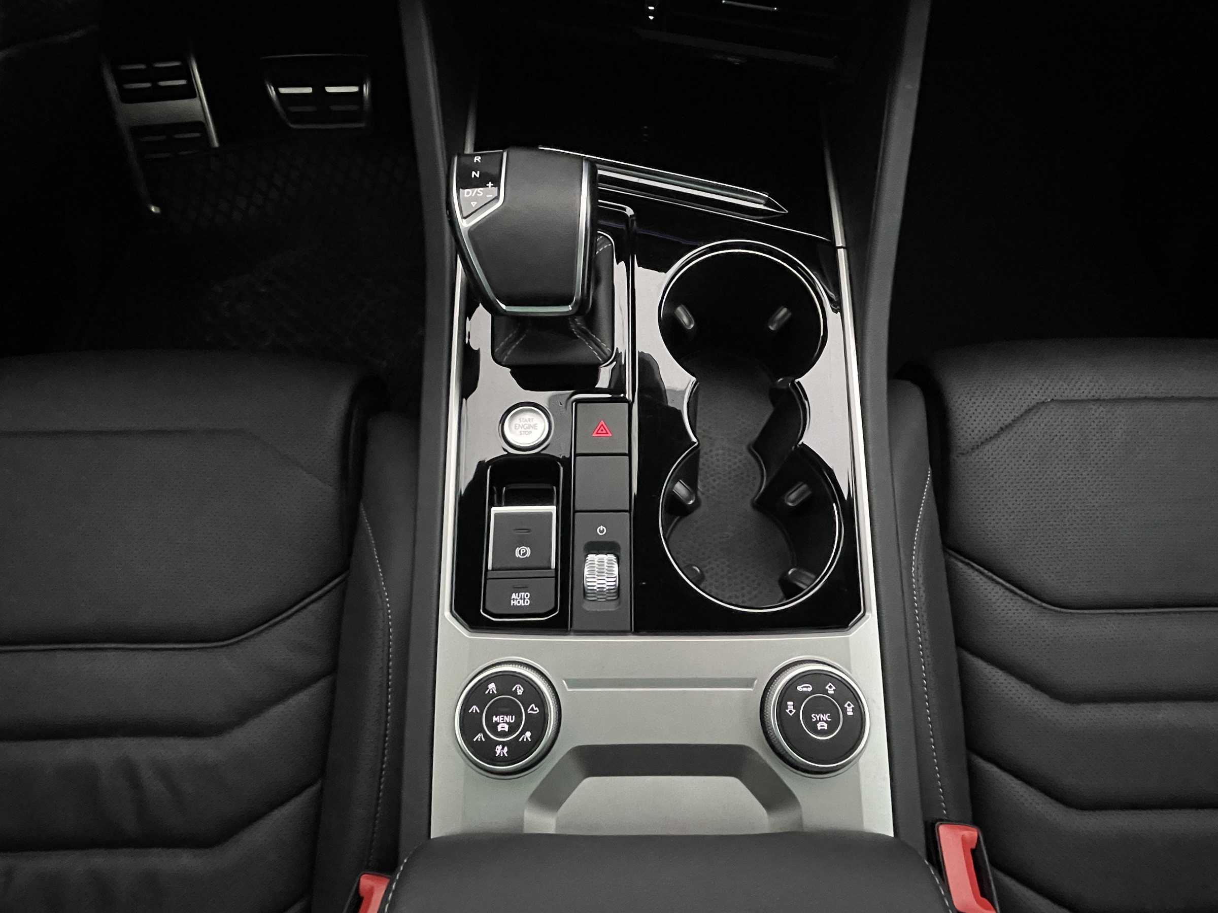 VW Touareg 3.0 V6 TSI 4Motion R | Bild 11 von 23