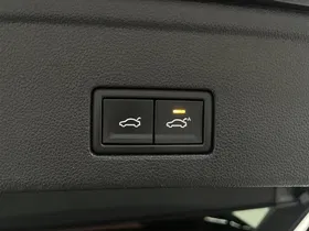 VW Touareg 3.0 V6 TSI 4Motion R | Thumbnail 13 von 23