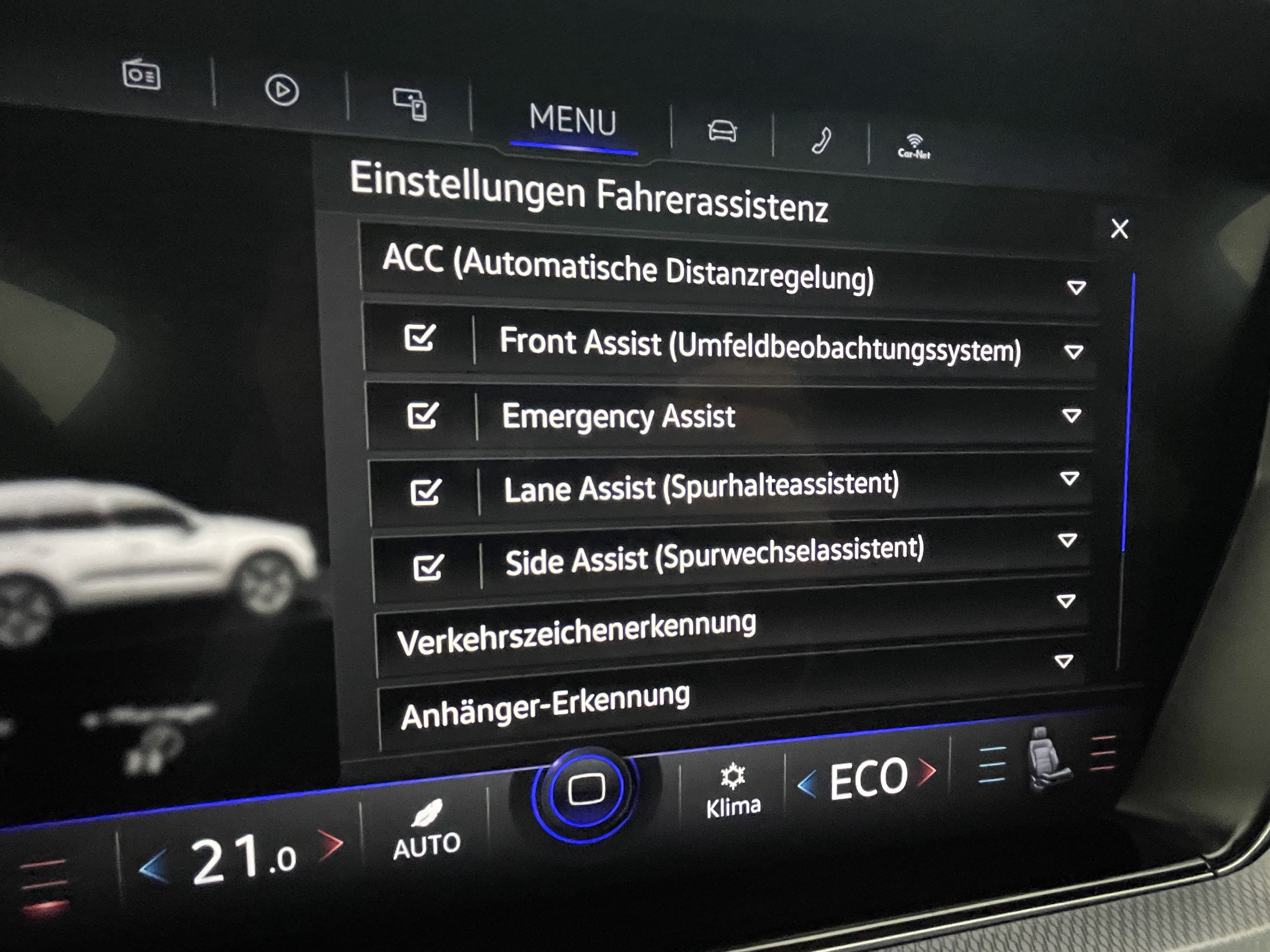 VW Touareg 3.0 V6 TSI 4Motion R | Bild 18 von 23