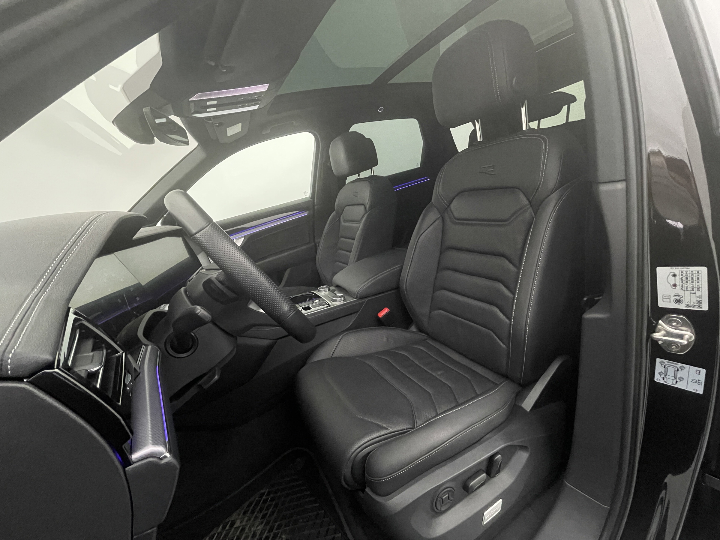 VW Touareg 3.0 V6 TSI 4Motion R | Bild 9 von 23