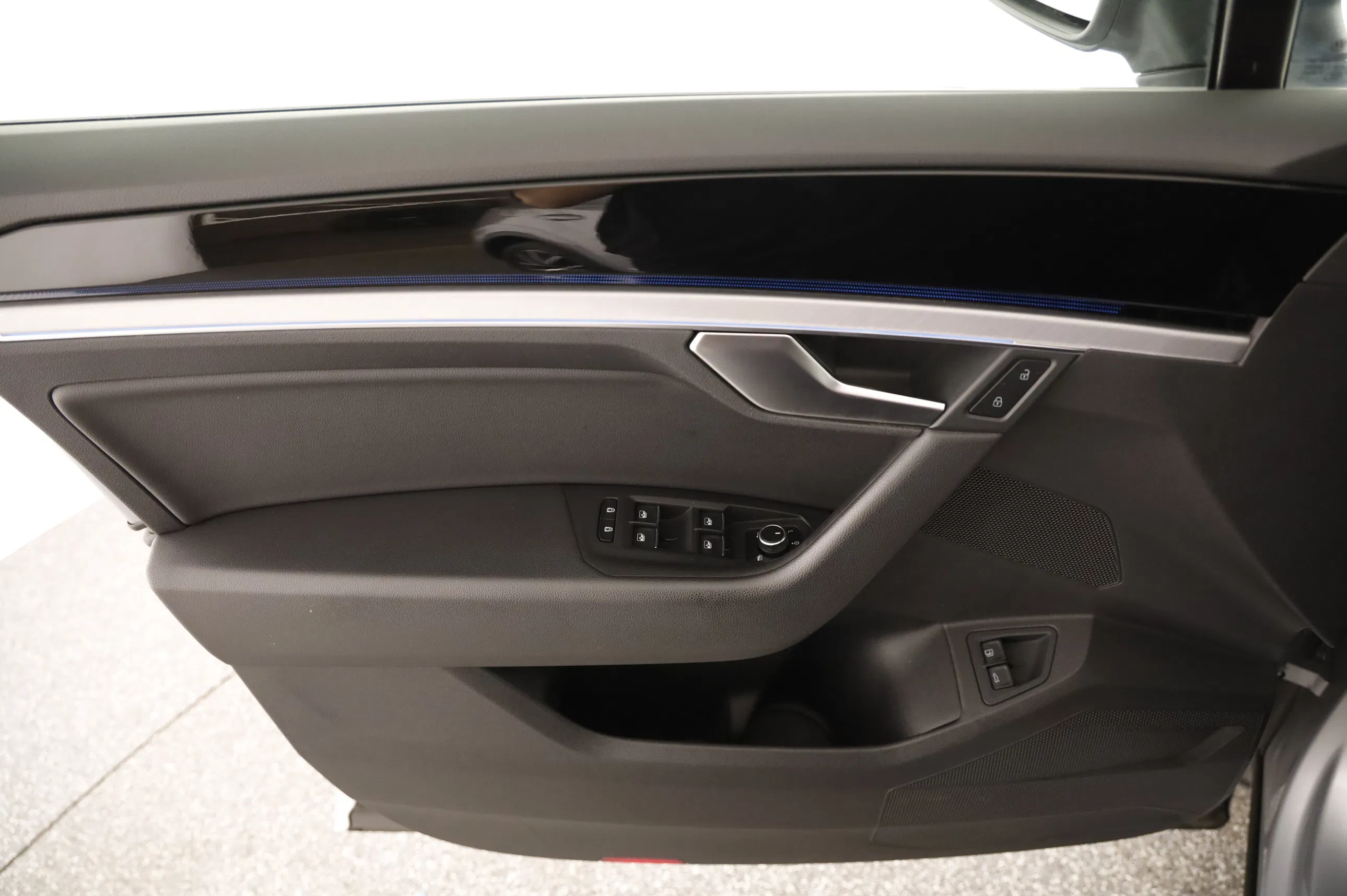 VW Touareg 3.0 V6 TSI 4Motion Elegance | Bild 11 von 30