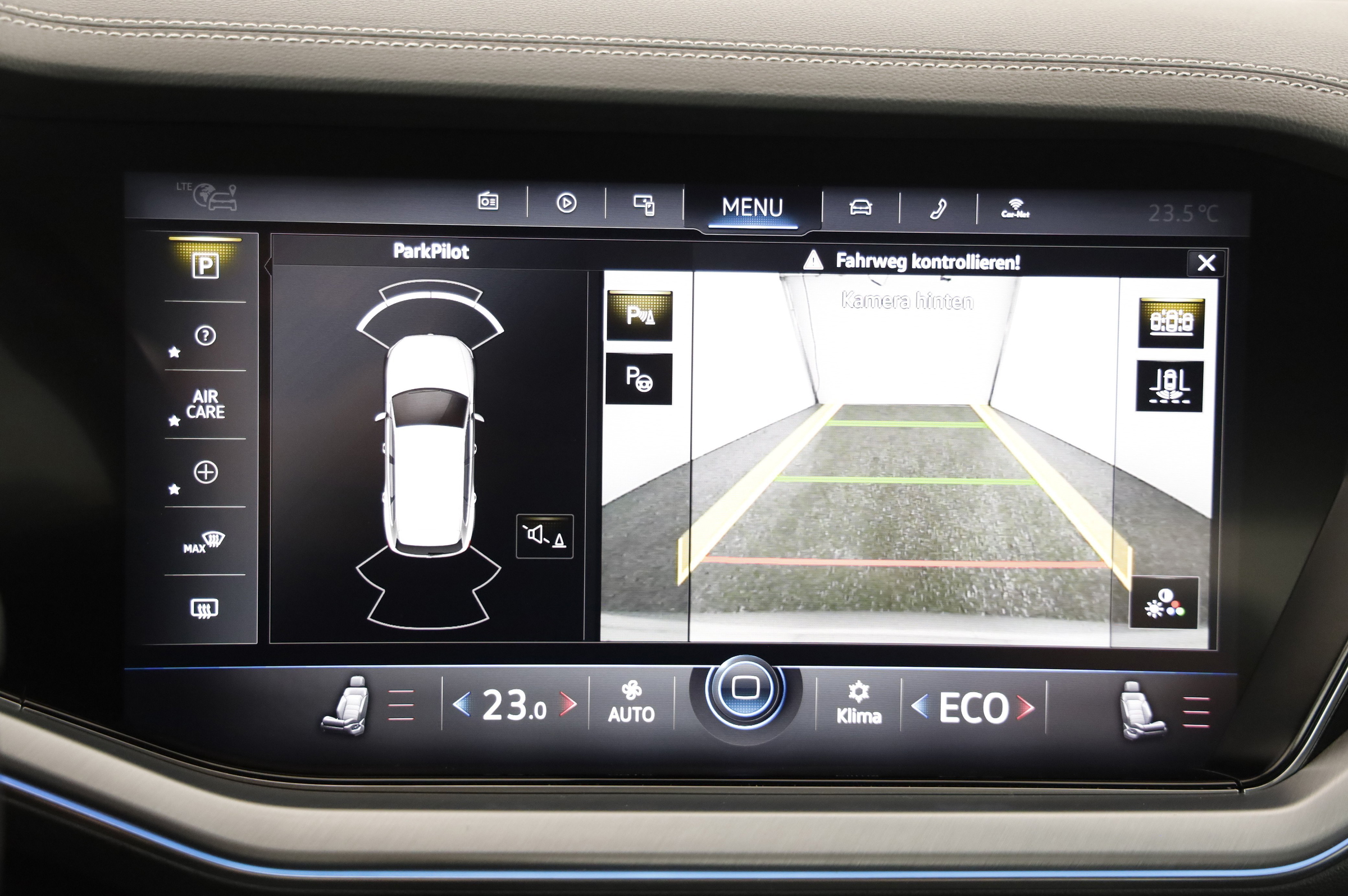 VW Touareg 3.0 V6 TSI 4Motion Elegance | Bild 21 von 27