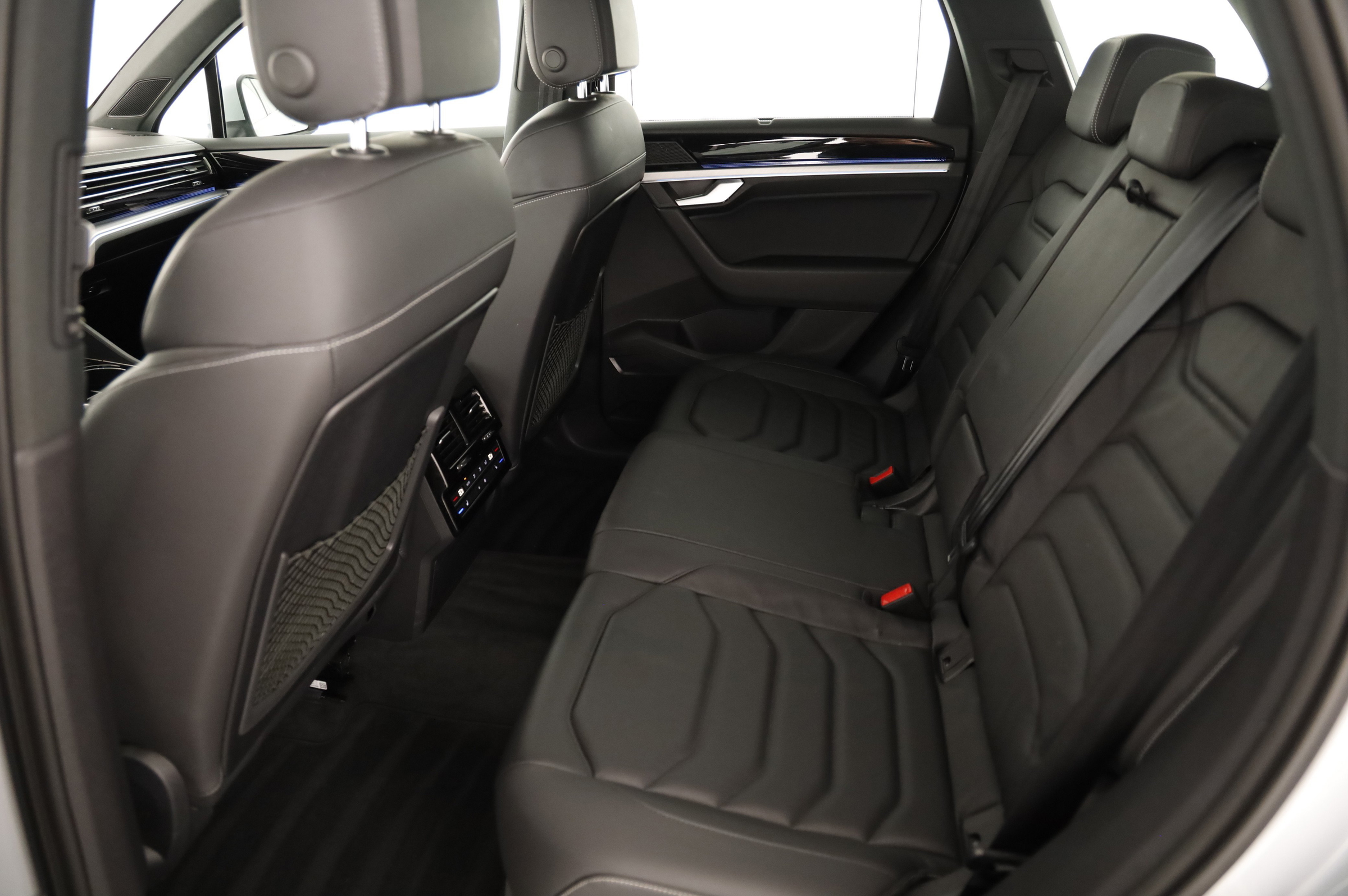 VW Touareg 3.0 V6 TSI 4Motion Elegance | Bild 24 von 27