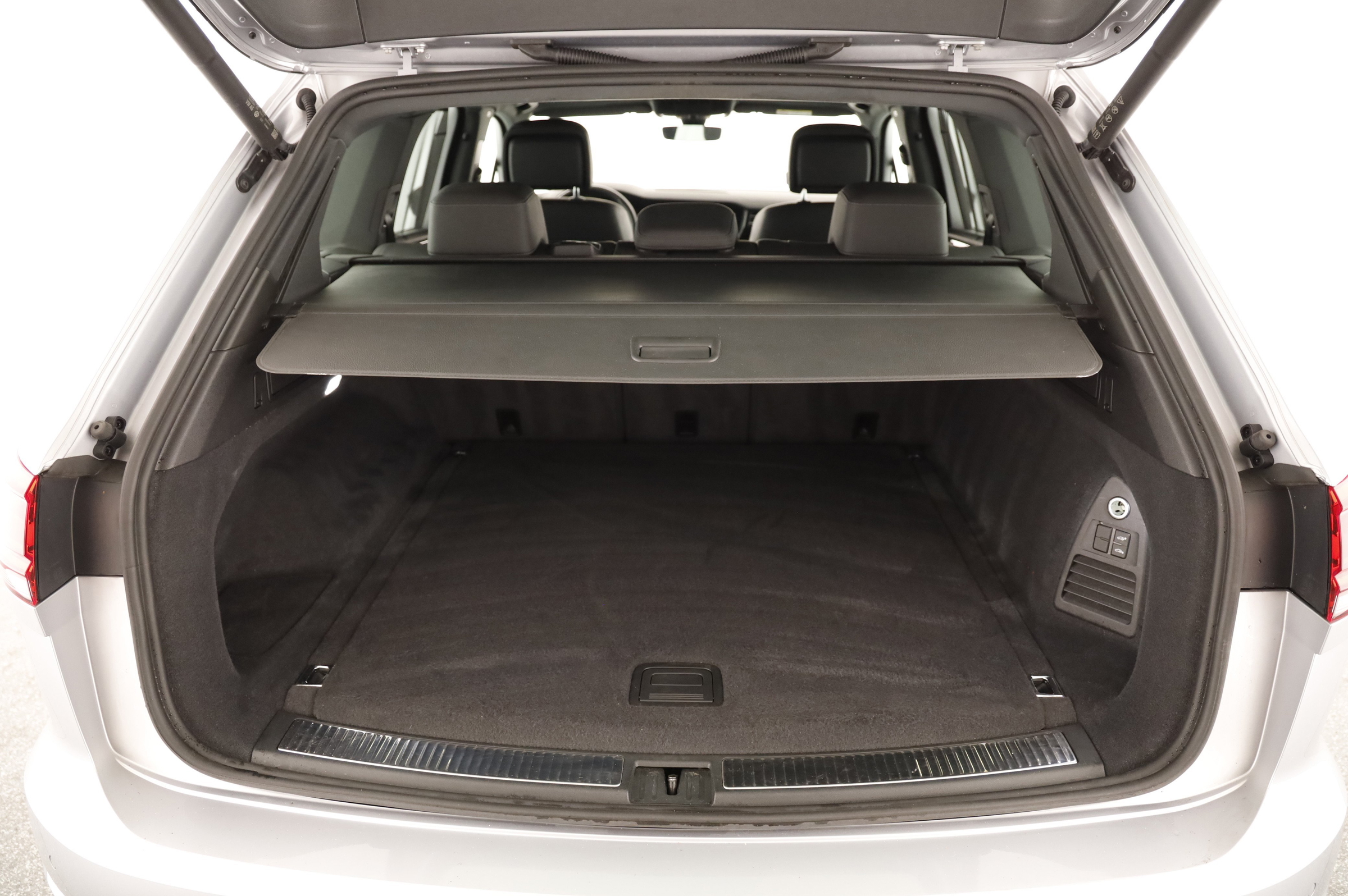 VW Touareg 3.0 V6 TSI 4Motion Elegance | Bild 25 von 27