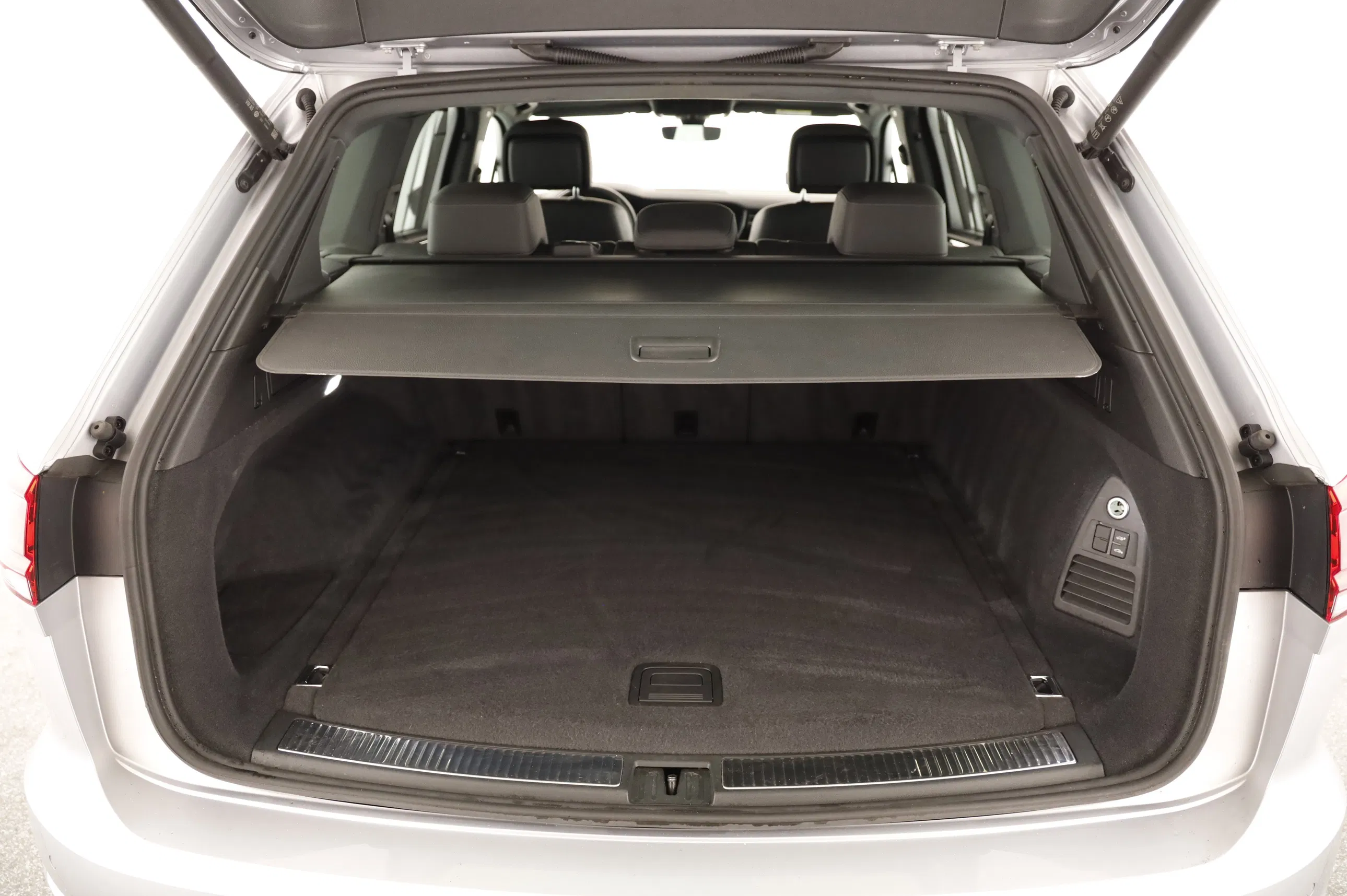 VW Touareg 3.0 V6 TSI 4Motion Elegance | Bild 26 von 30