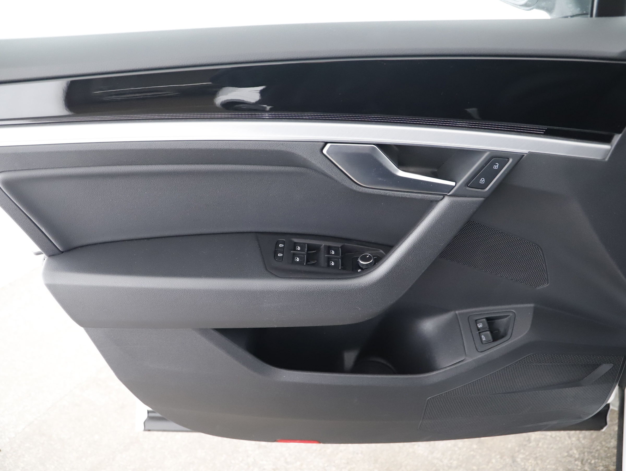VW Touareg 3.0 V6 TSI 4Motion Elegance | Bild 15 von 25