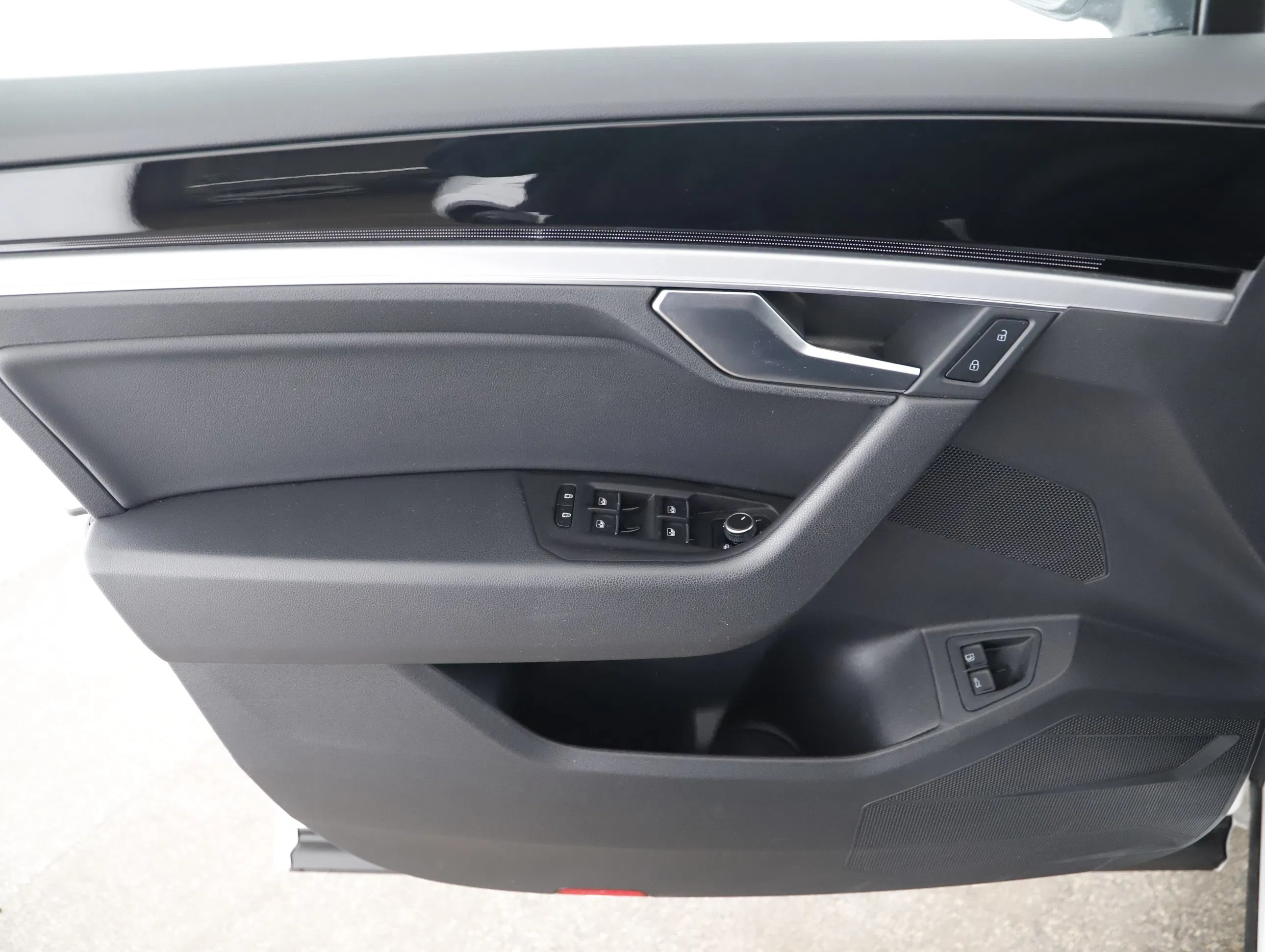 VW Touareg 3.0 V6 TSI 4Motion Elegance | Bild 15 von 25