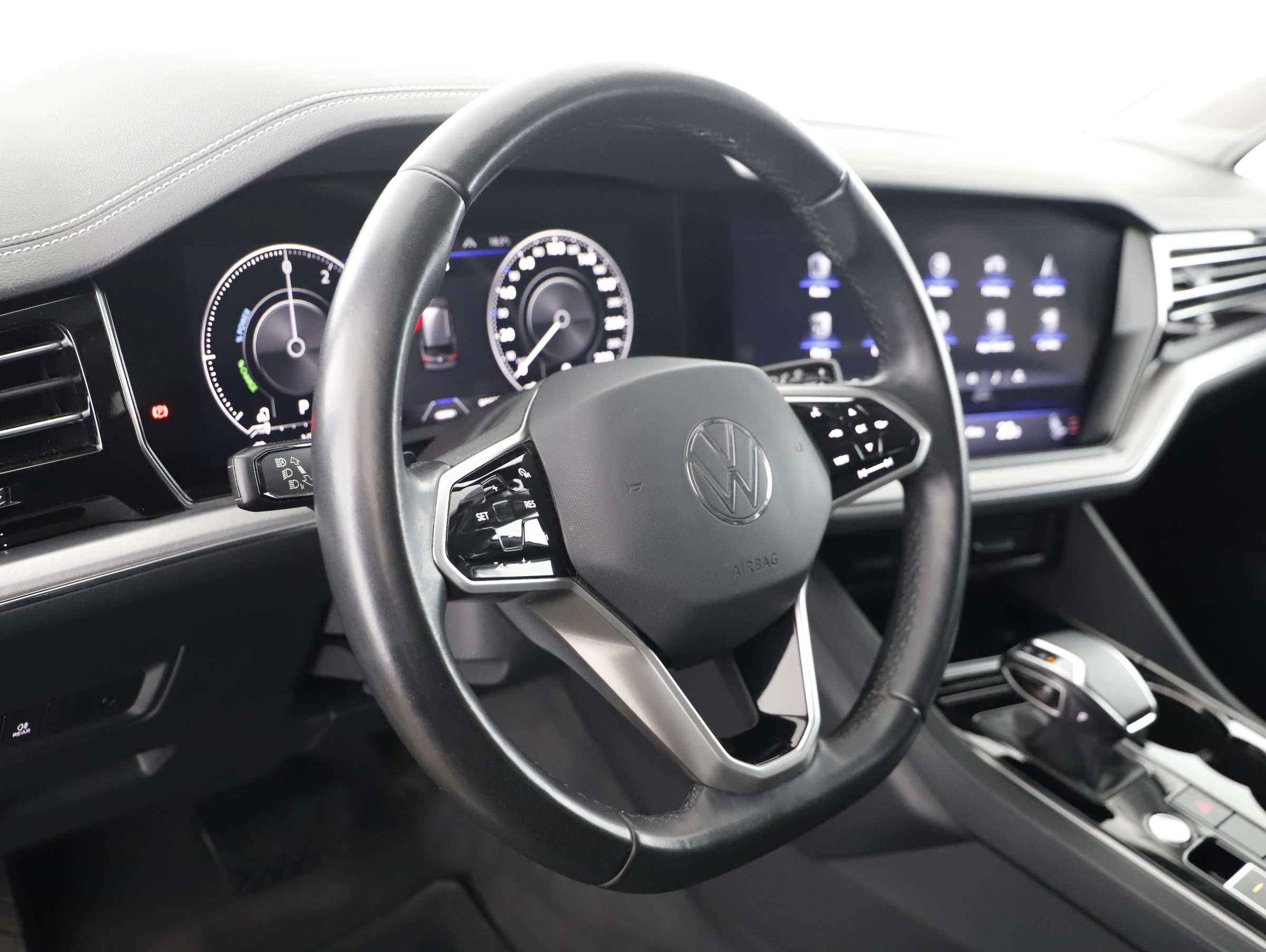 VW Touareg 3.0 V6 TSI 4Motion Elegance | Bild 5 von 25