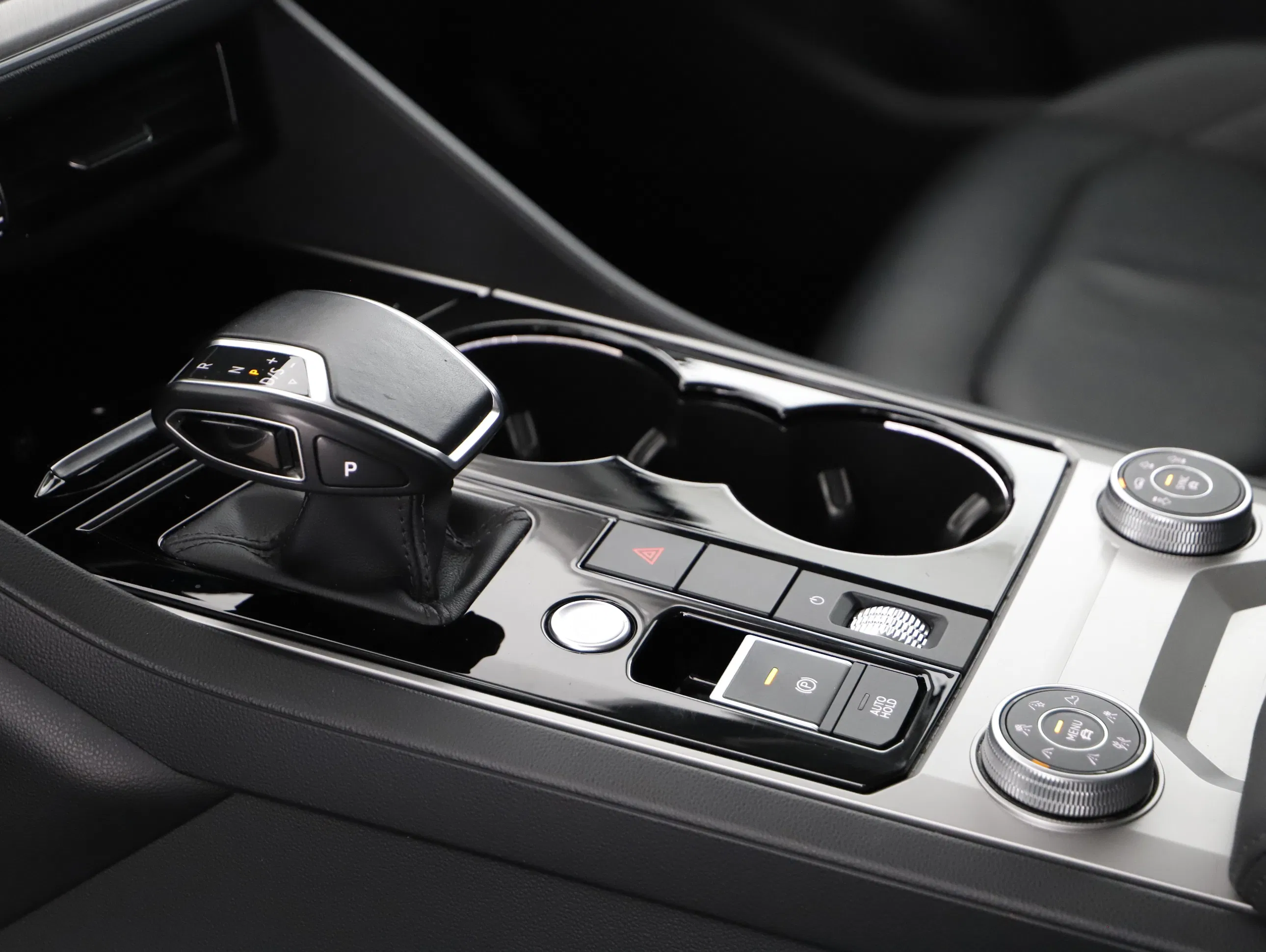 VW Touareg 3.0 V6 TSI 4Motion Elegance | Bild 6 von 25