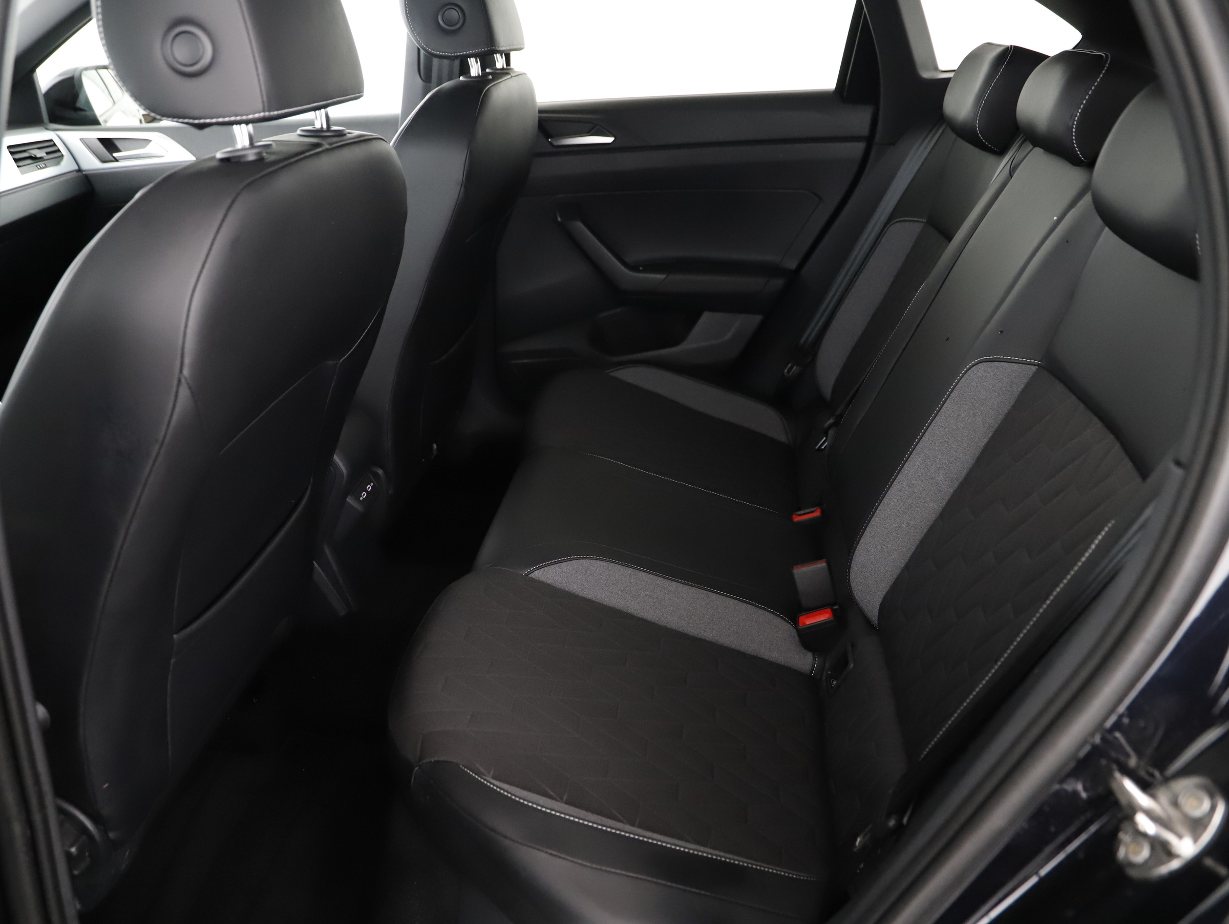 VW Taigo 1.0 TSI Life | Bild 2 von 21