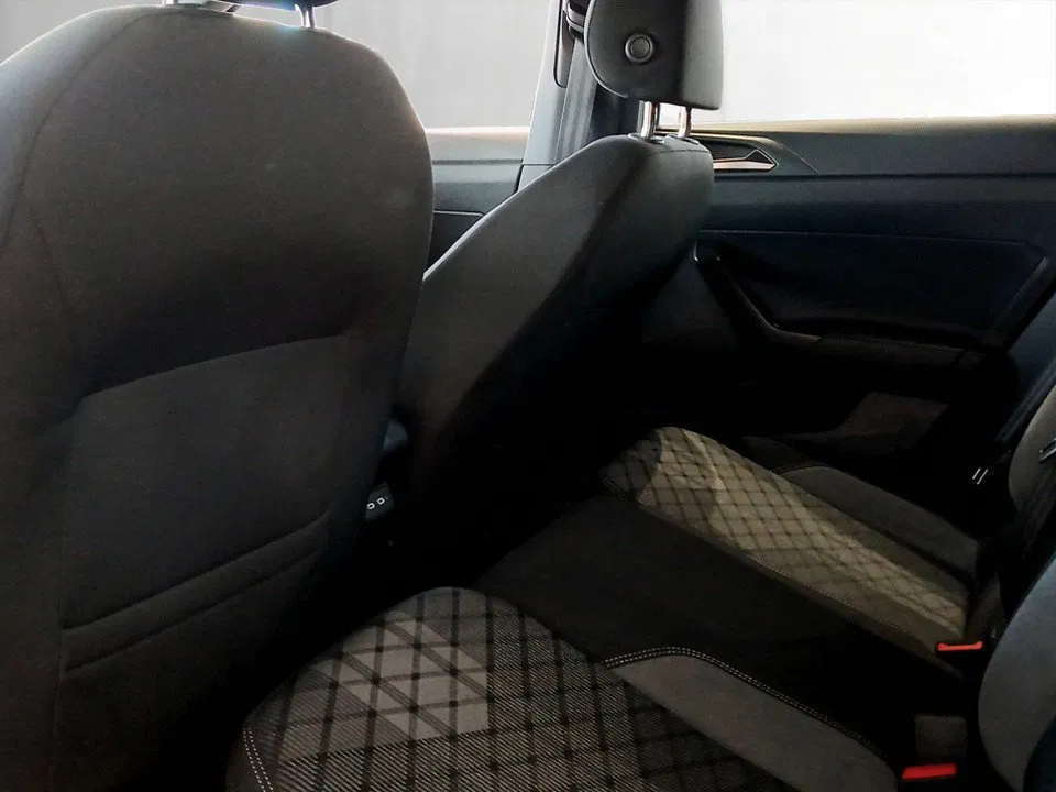 VW Taigo 1.0 TSI R-Line DSG | Bild 16 von 17