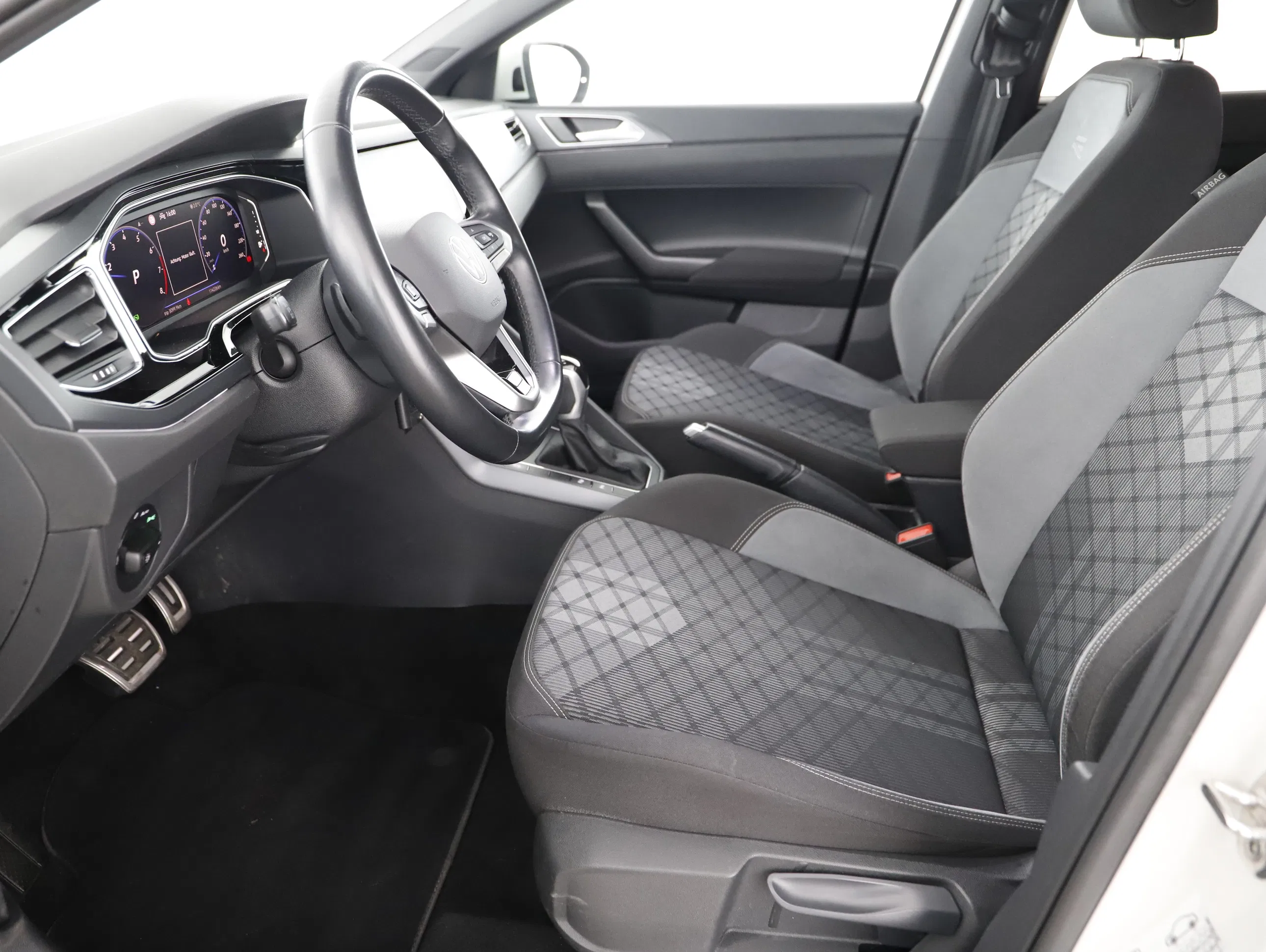 VW Taigo 1.0 TSI R-Line DSG | Bild 8 von 21