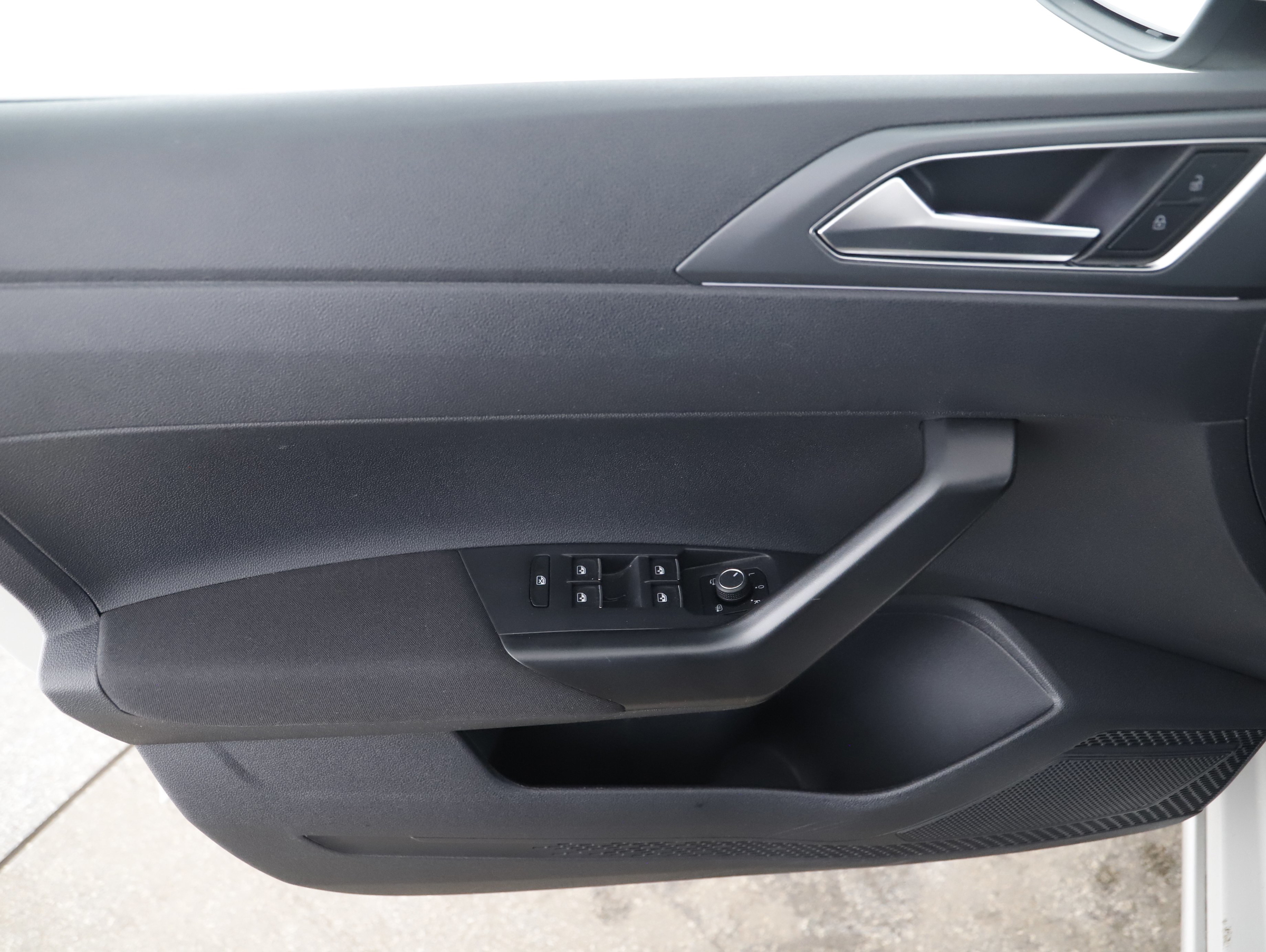 VW Taigo 1.0 TSI R-Line DSG | Bild 5 von 21