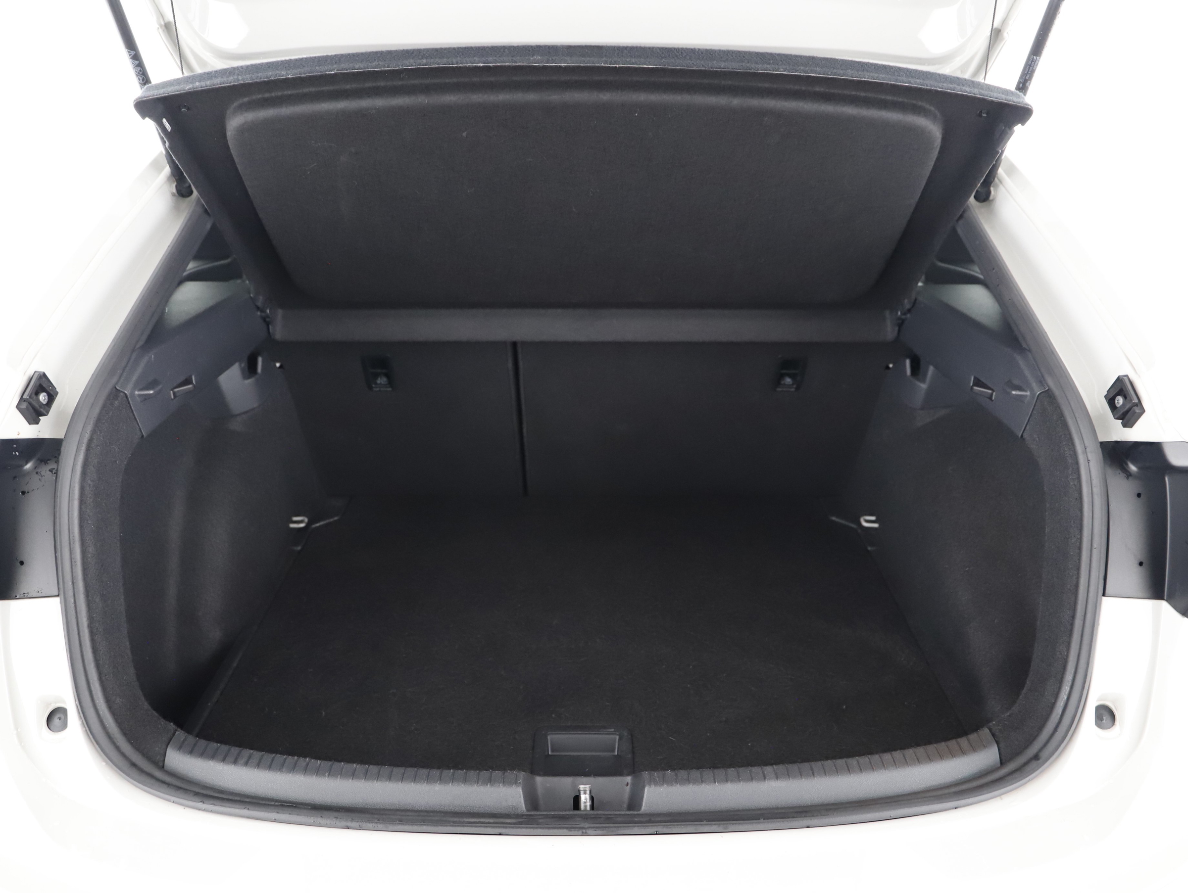 VW Taigo 1.0 TSI R-Line DSG | Bild 20 von 21