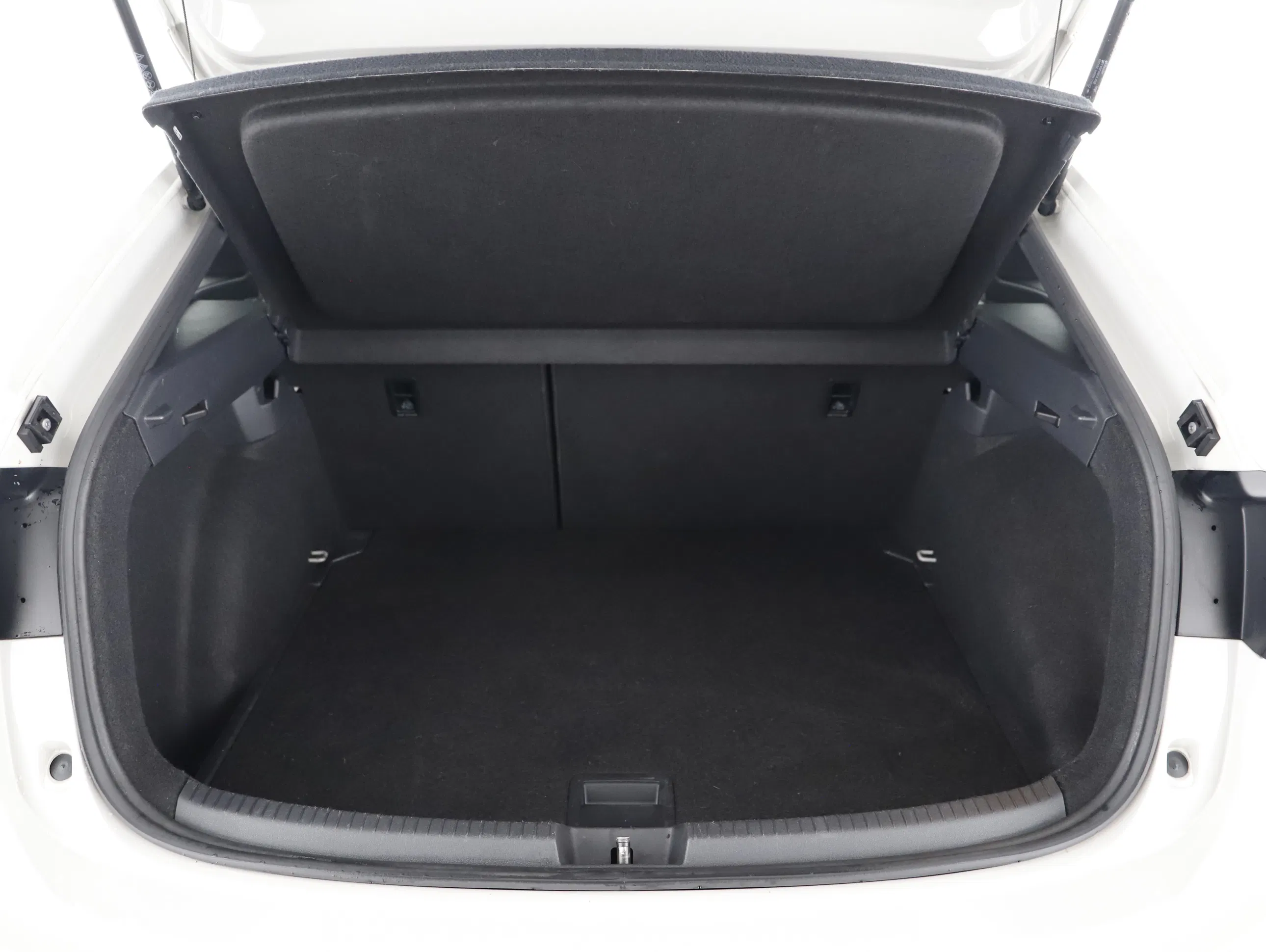 VW Taigo 1.0 TSI R-Line DSG | Bild 20 von 21