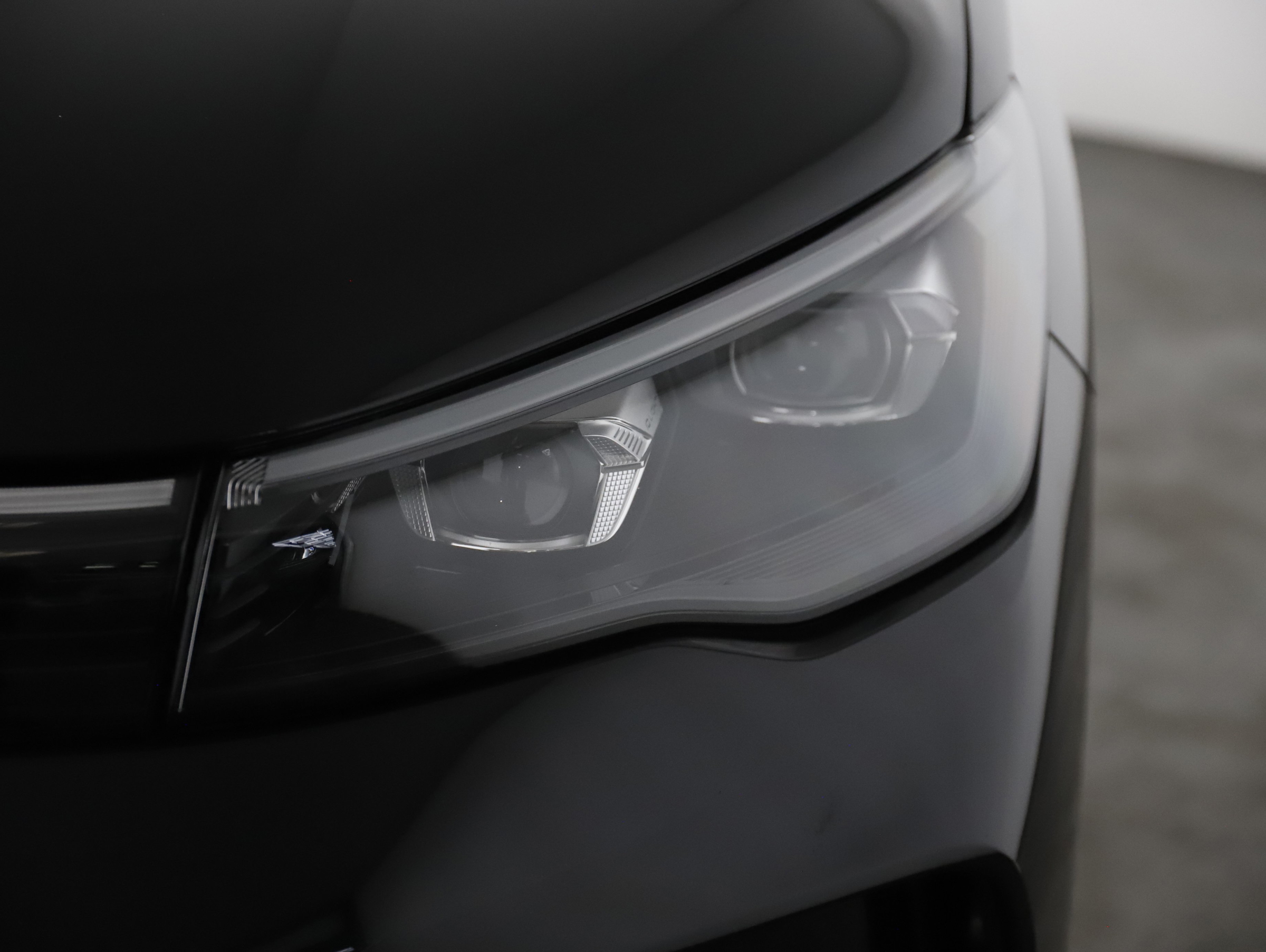 VW Tiguan 1.5 eTSI W Elegance | Bild 30 von 31