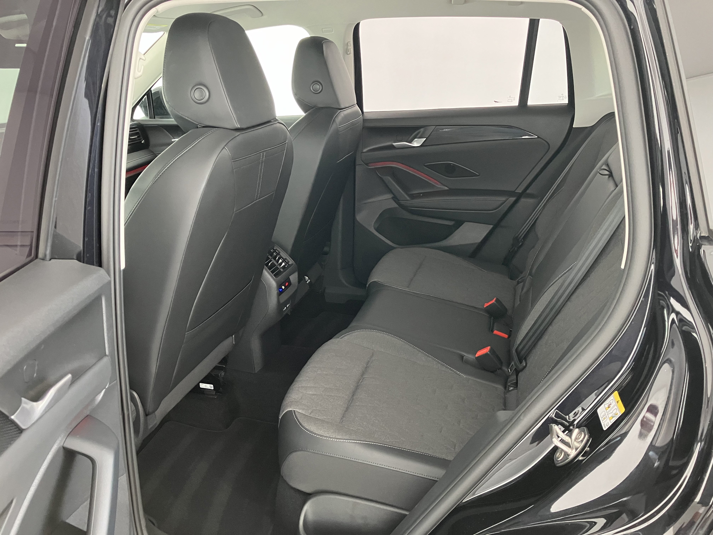 VW Tiguan Life eTSI DSG | Bild 15 von 31