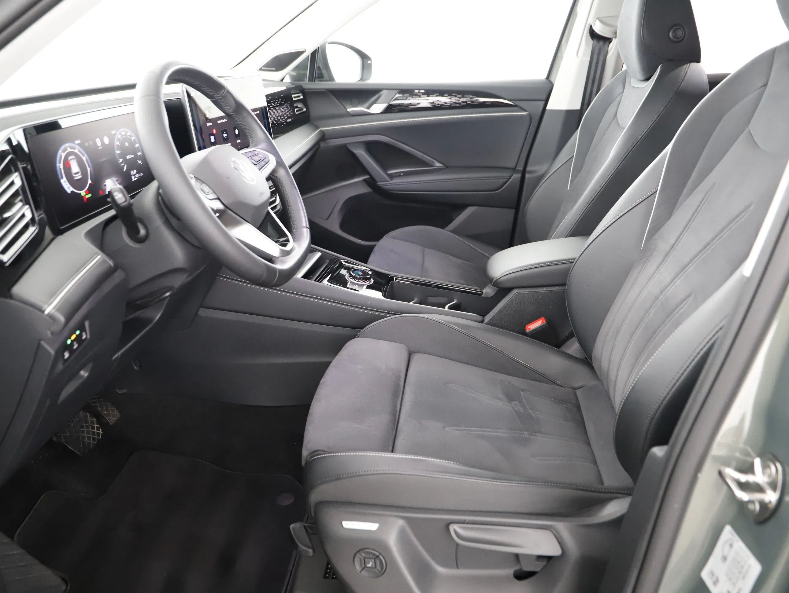 VW Tiguan 1.5 eTSI W Elegance | Bild 1 von 23