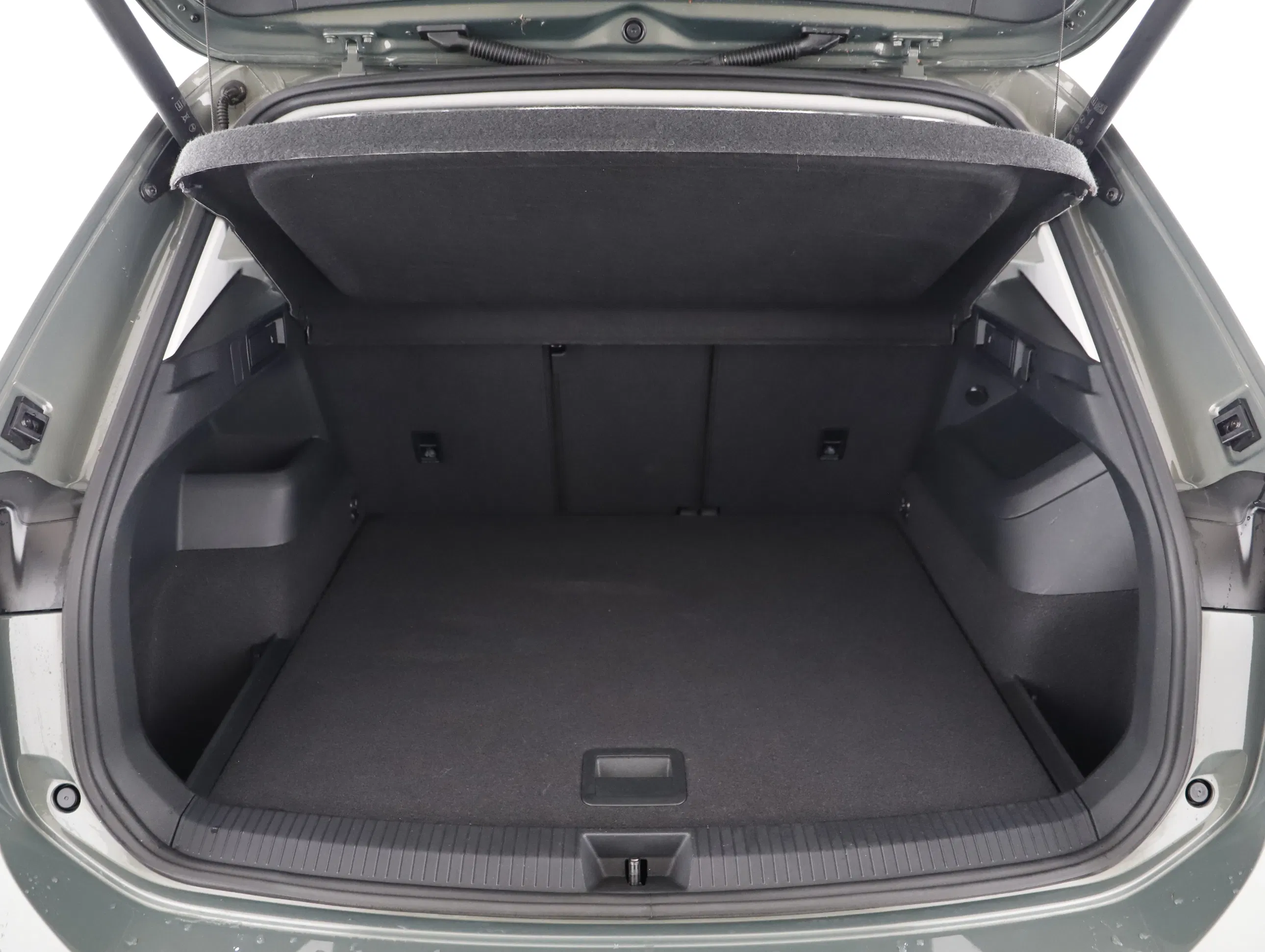 VW Tiguan 1.5 eTSI W Elegance | Bild 17 von 23